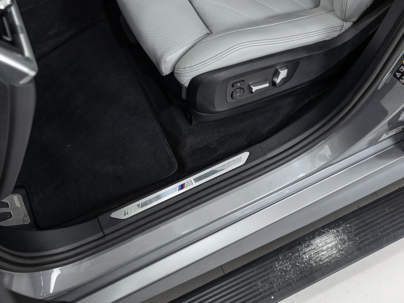 BMW X5 xDrive40i IV (G05/G18) Рестайлинг, 2023 — экстерьер, фото 12