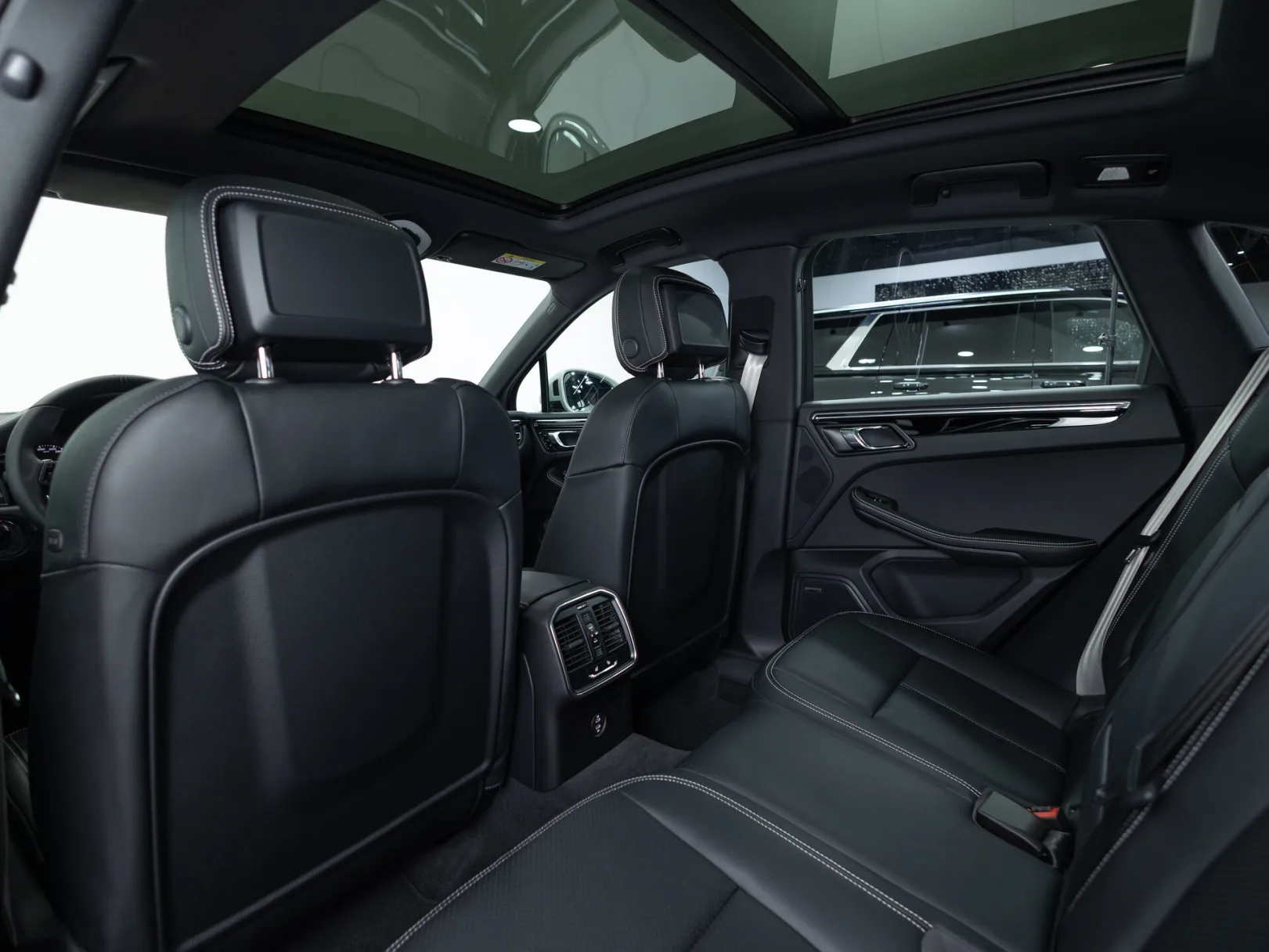 Porsche Macan T I Рестайлинг 2, 2025 — экстерьер, фото 24