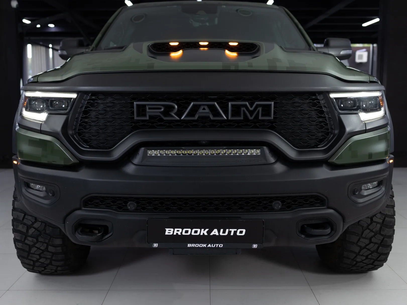 Ram 1500 TRX V, 2023 — экстерьер, фото 36