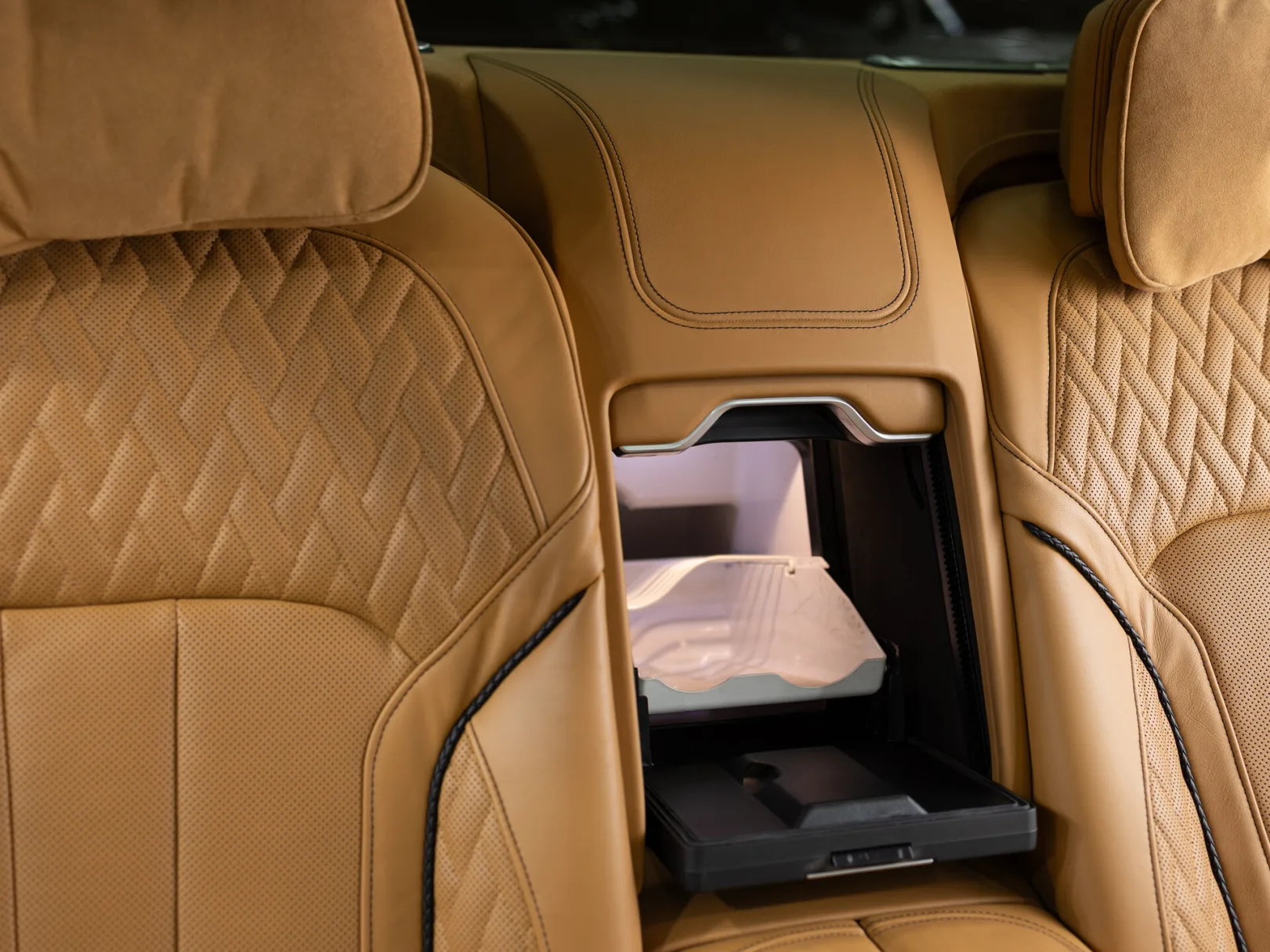 BMW 7 серии 750Ld xDrive VI (G11/G12), 2016 — экстерьер, фото 34