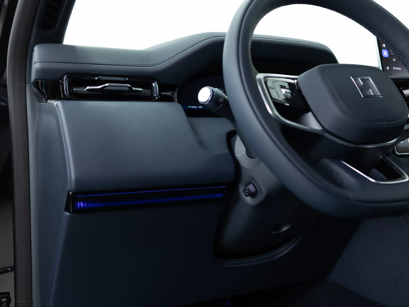 Zeekr 9X Max (6 seats) I, 2025 — экстерьер, фото 14