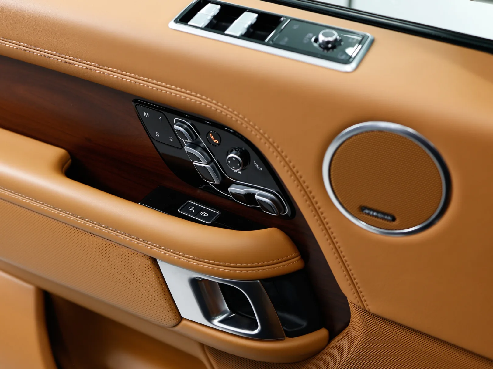 Land Rover Range Rover SVAutobiography IV Рестайлинг, 2020 — экстерьер, фото 10