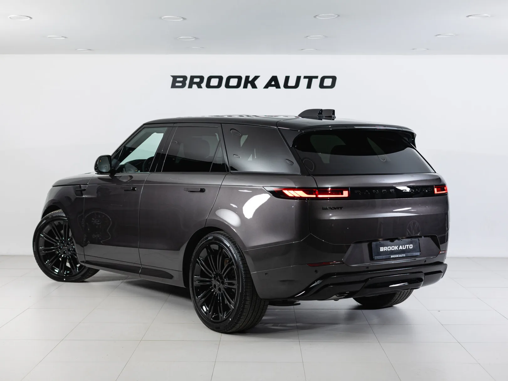 Land Rover Range Rover Sport Dynamic HSE III, 2026 — экстерьер, фото 4