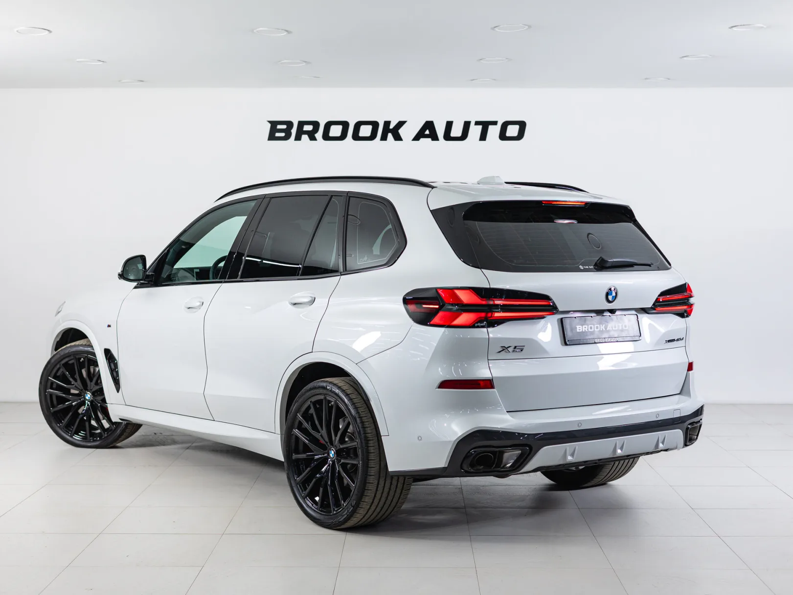 BMW X5 xDrive40d M Sport Pro IV (G05/G18) Рестайлинг, 2025 — экстерьер, фото 4