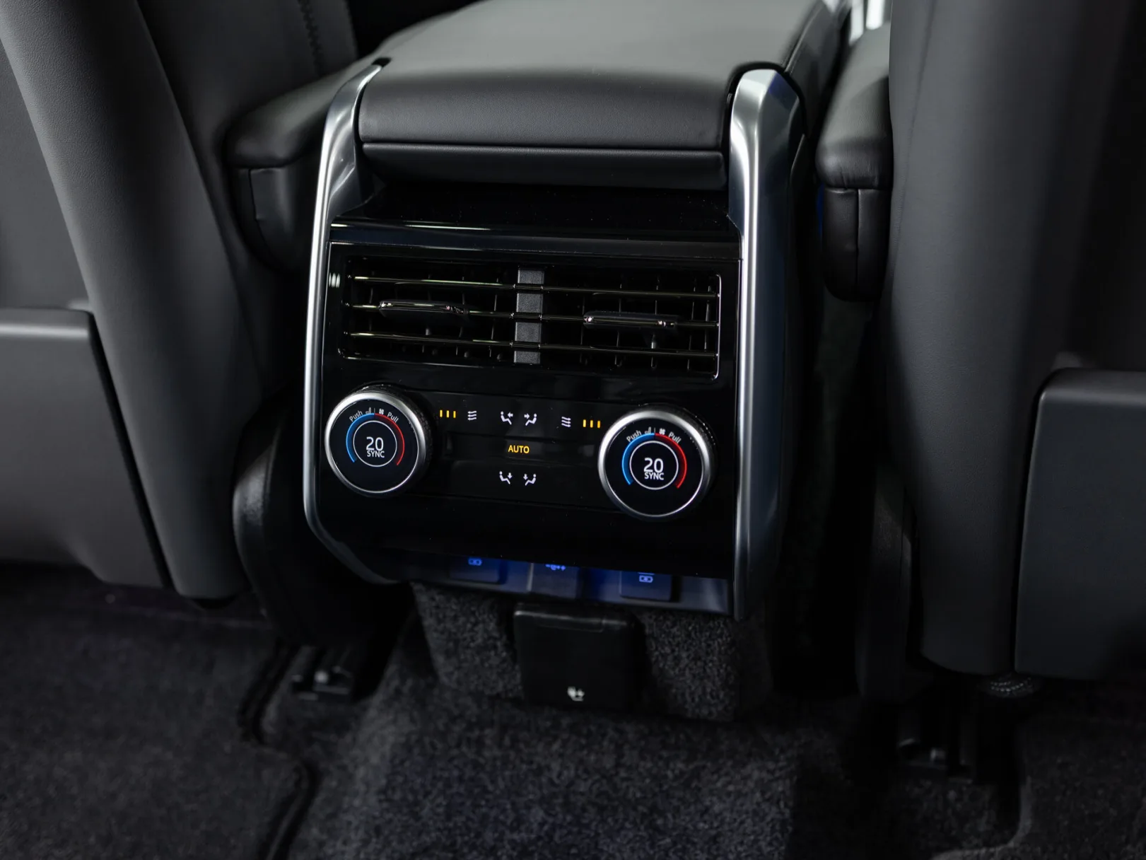 Land Rover Range Rover SE (USA) V, 2025 — экстерьер, фото 28