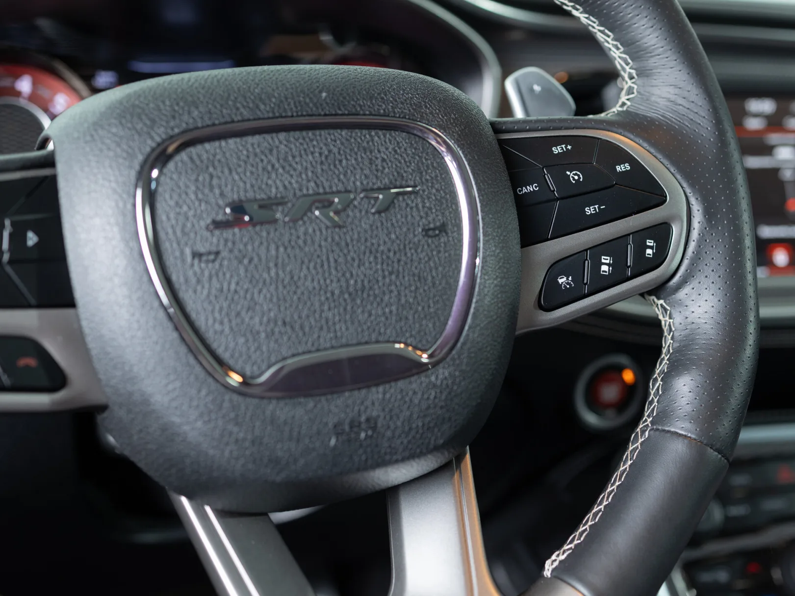 Dodge Challenger III Рестайлинг 2, 2022 — экстерьер, фото 17