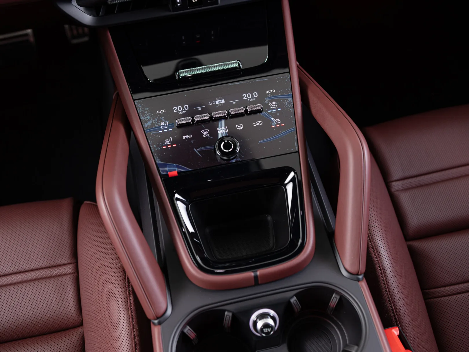 Porsche Cayenne GTS Coupé III Рестайлинг, 2026 — экстерьер, фото 19