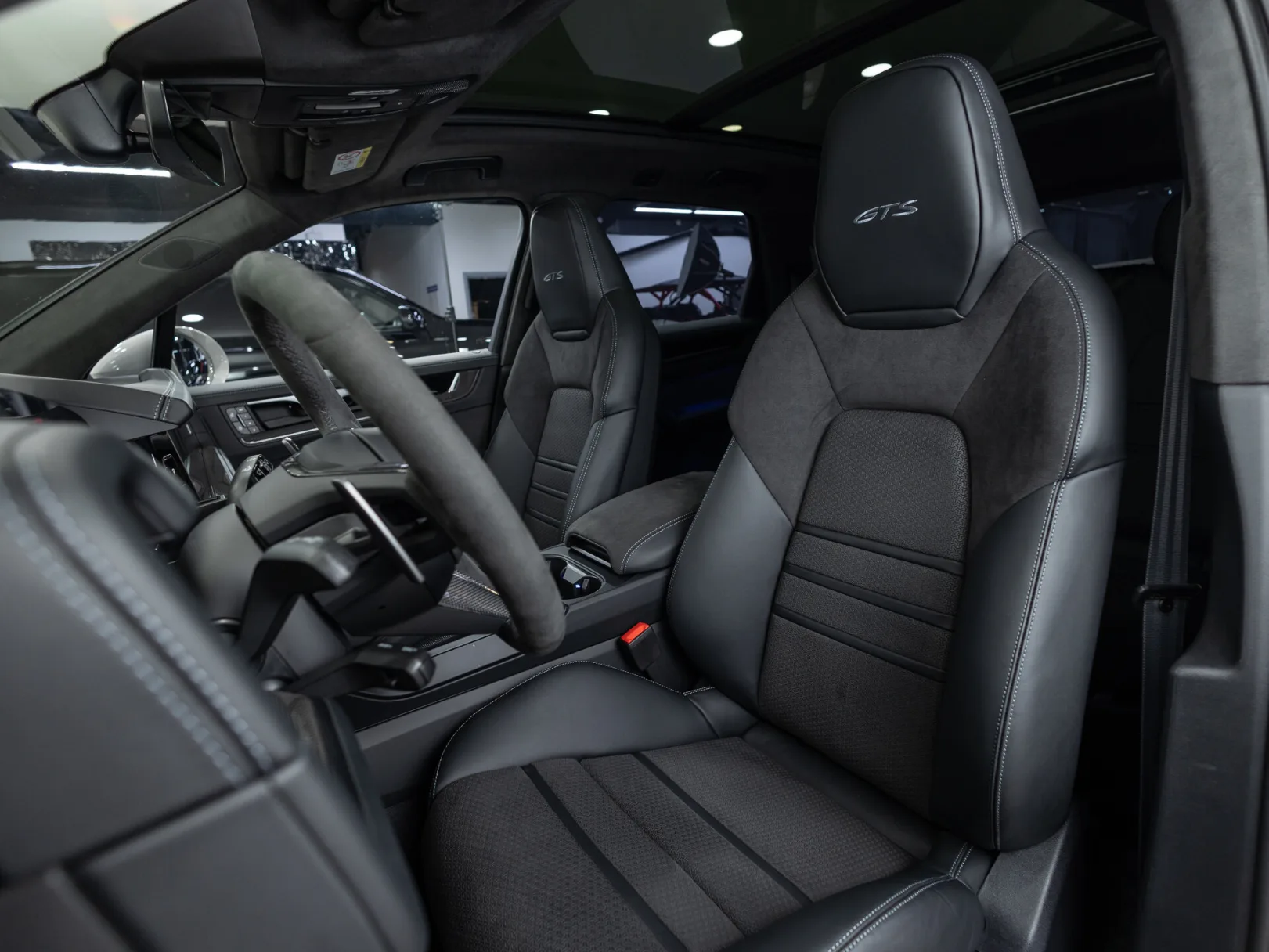 Porsche Cayenne GTS III Рестайлинг, 2026 — экстерьер, фото 11