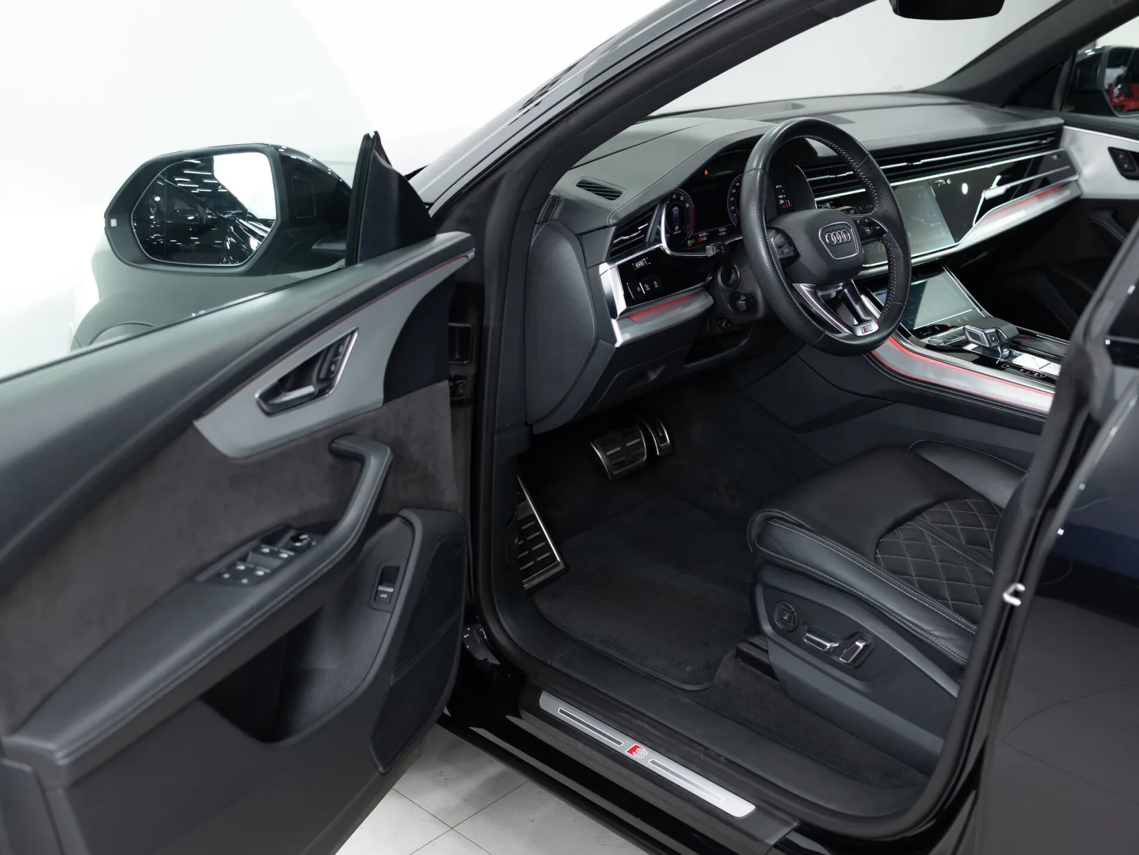 Audi Q8 Sport 55 TFSI I (4M), 2020 — экстерьер, фото 7