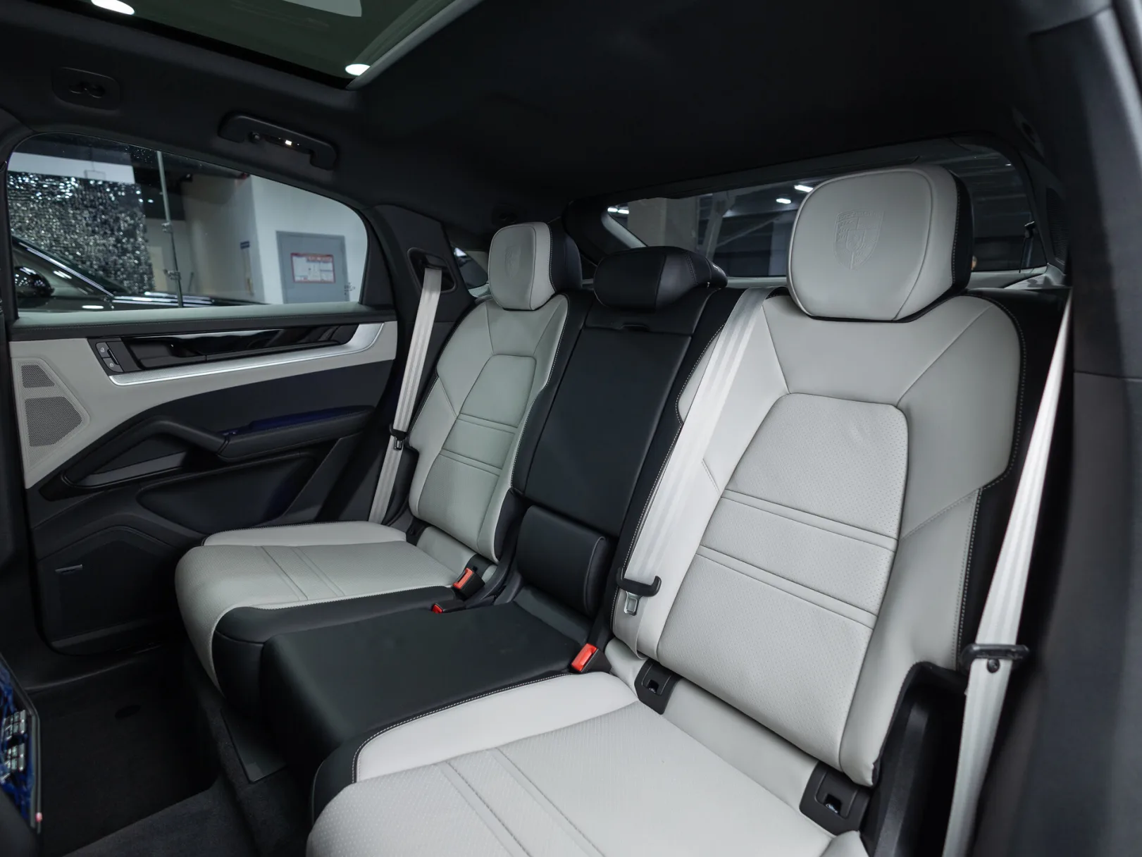 Porsche Cayenne Coupé III Рестайлинг, 2025 — экстерьер, фото 29