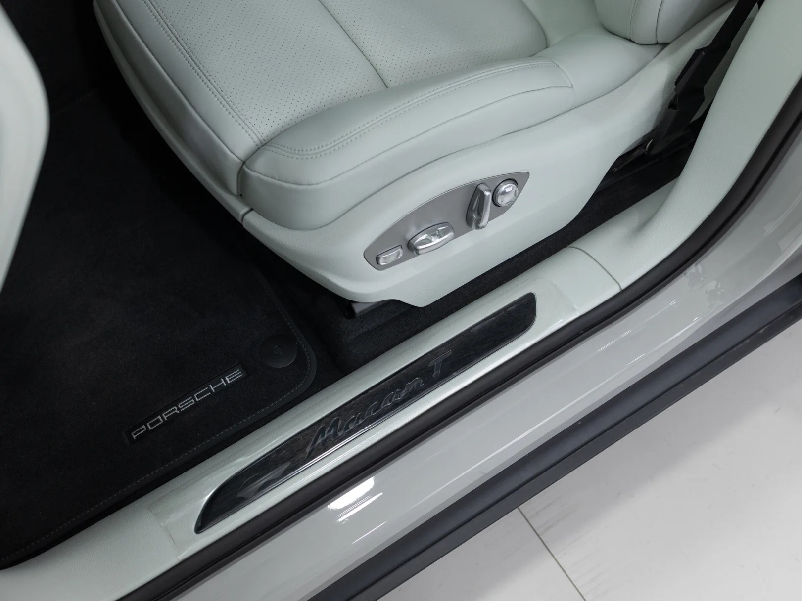 Porsche Macan T I Рестайлинг 2, 2025 — экстерьер, фото 12