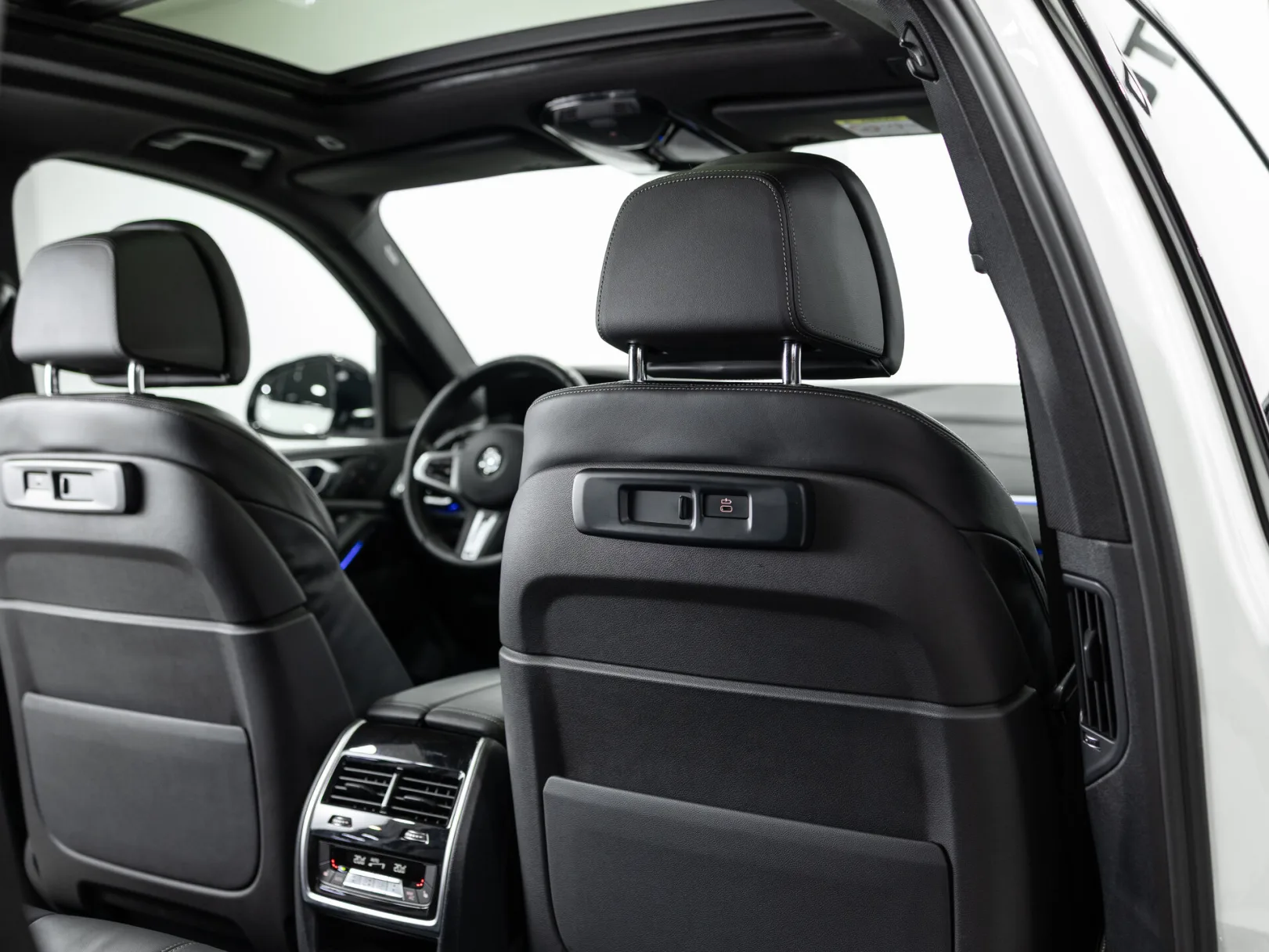 BMW X5 xDrive40i M Sport Pro IV (G05/G18), 2023 — экстерьер, фото 27