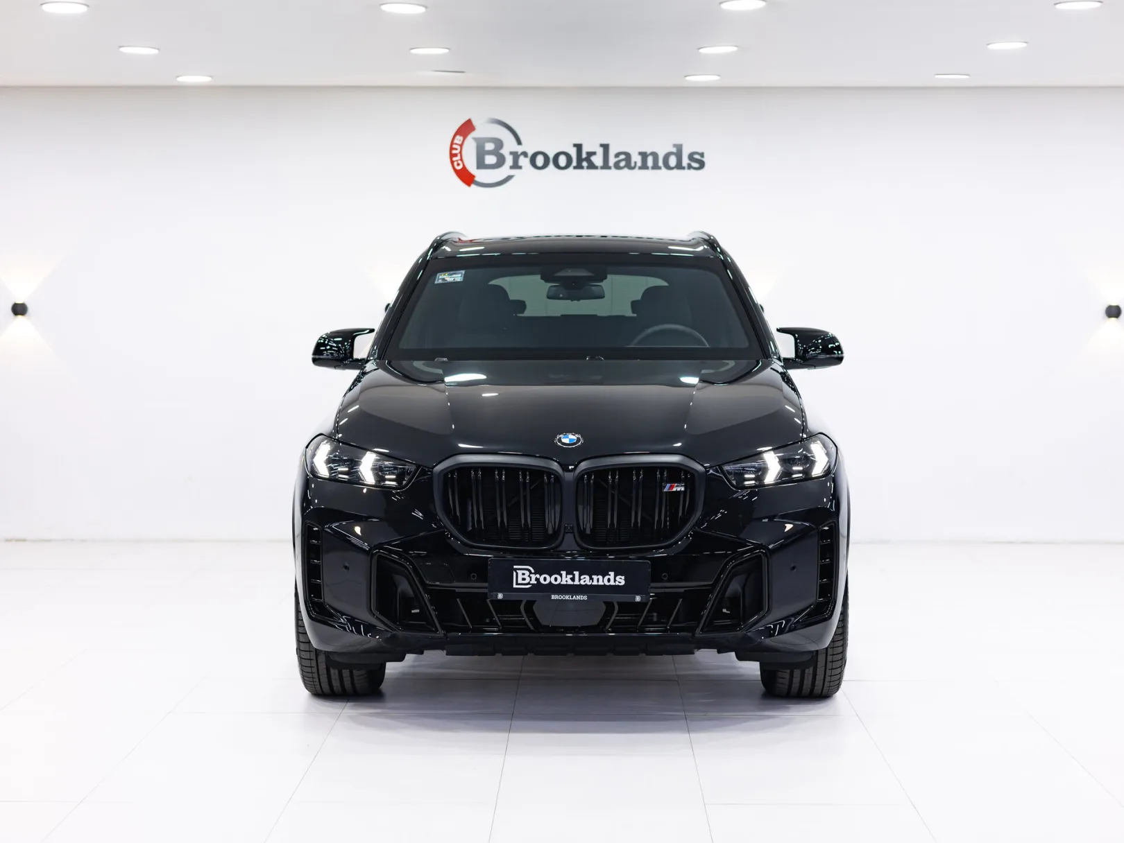 BMW X5 M60i IV (G05/G18) Рестайлинг, 2024 — экстерьер, фото 2