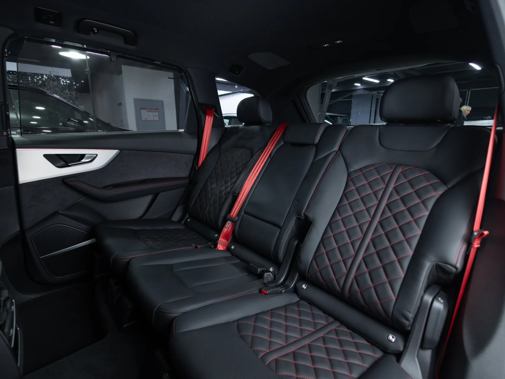 Audi Q7 55 TFSI quattro tiptronic II (4M) Рестайлинг 2, 2024 — экстерьер, фото 28