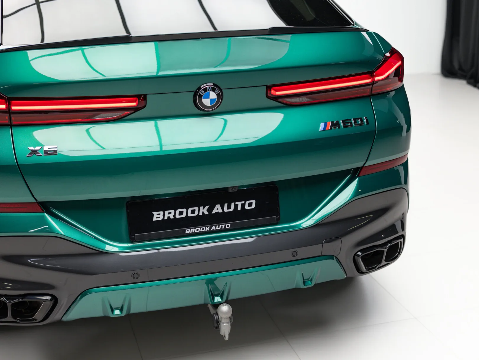 BMW X6 M60i III (G06) Рестайлинг, 2025 — экстерьер, фото 34