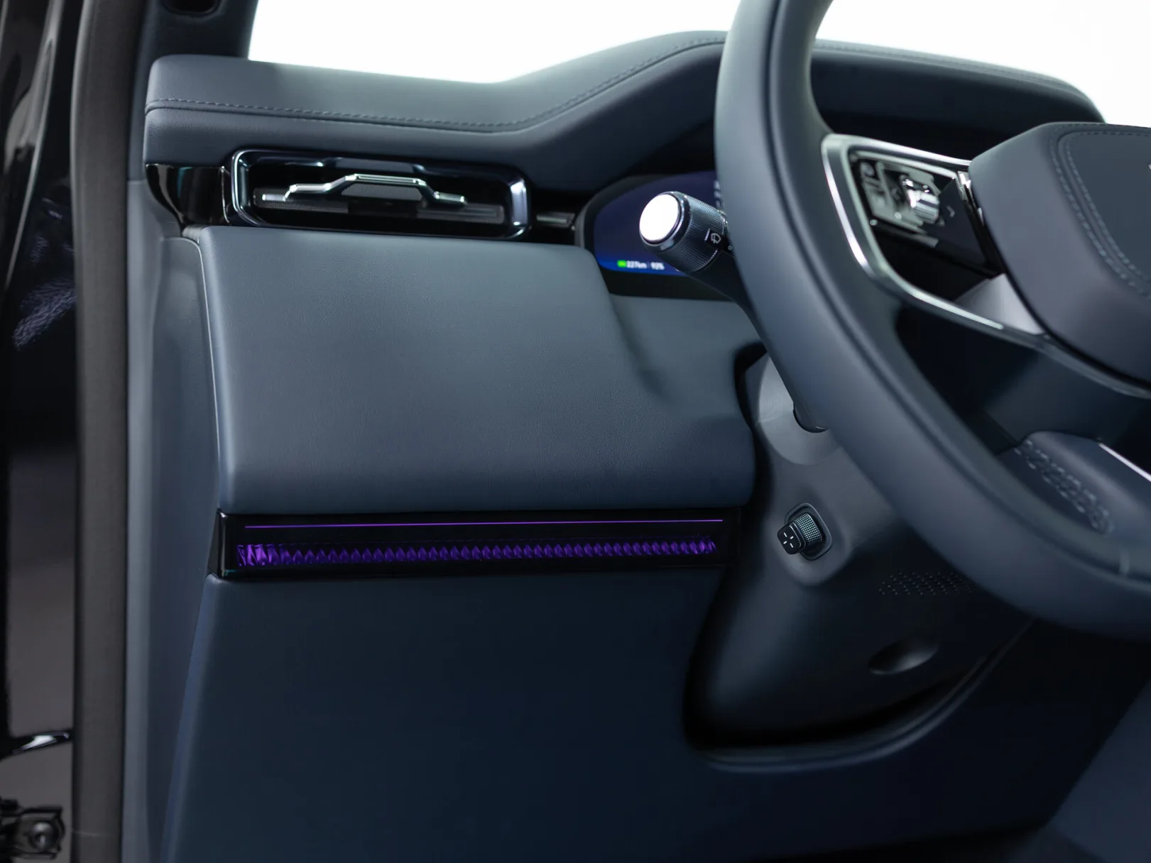 Zeekr 9X Max (6 seats) I, 2025 — экстерьер, фото 14