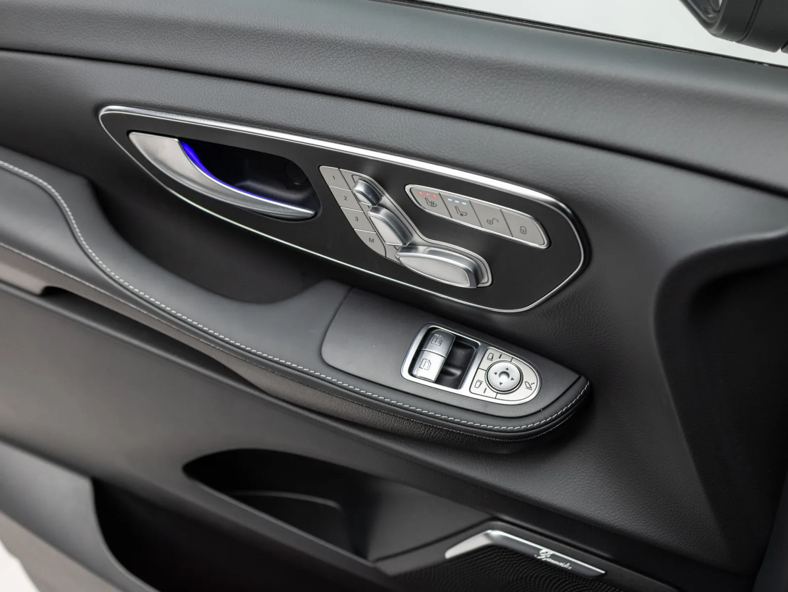 Mercedes-Benz V-Класс Exclusive III (W447) Рестайлинг 2, 2026 — экстерьер, фото 10