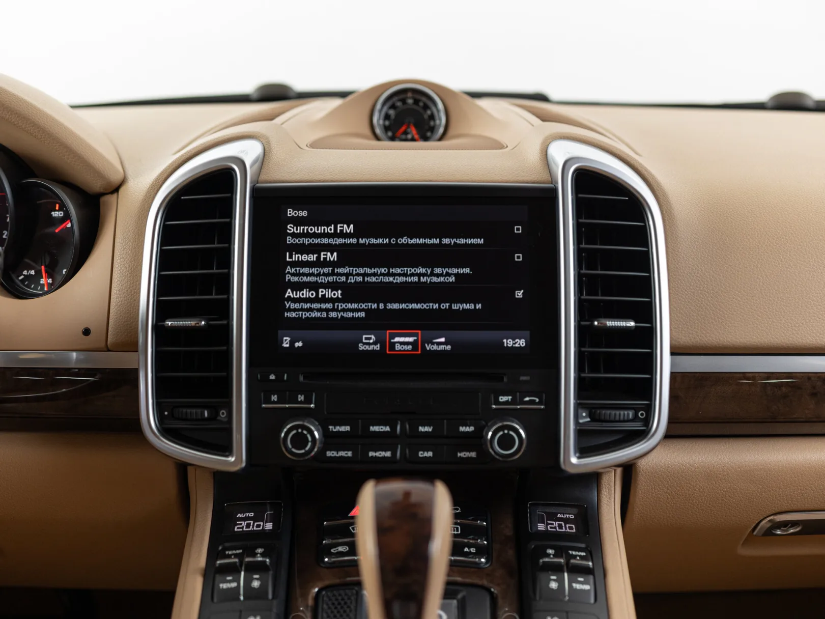 Porsche Cayenne Diesel Platinum Edition II Рестайлинг (958), 2016 — экстерьер, фото 22