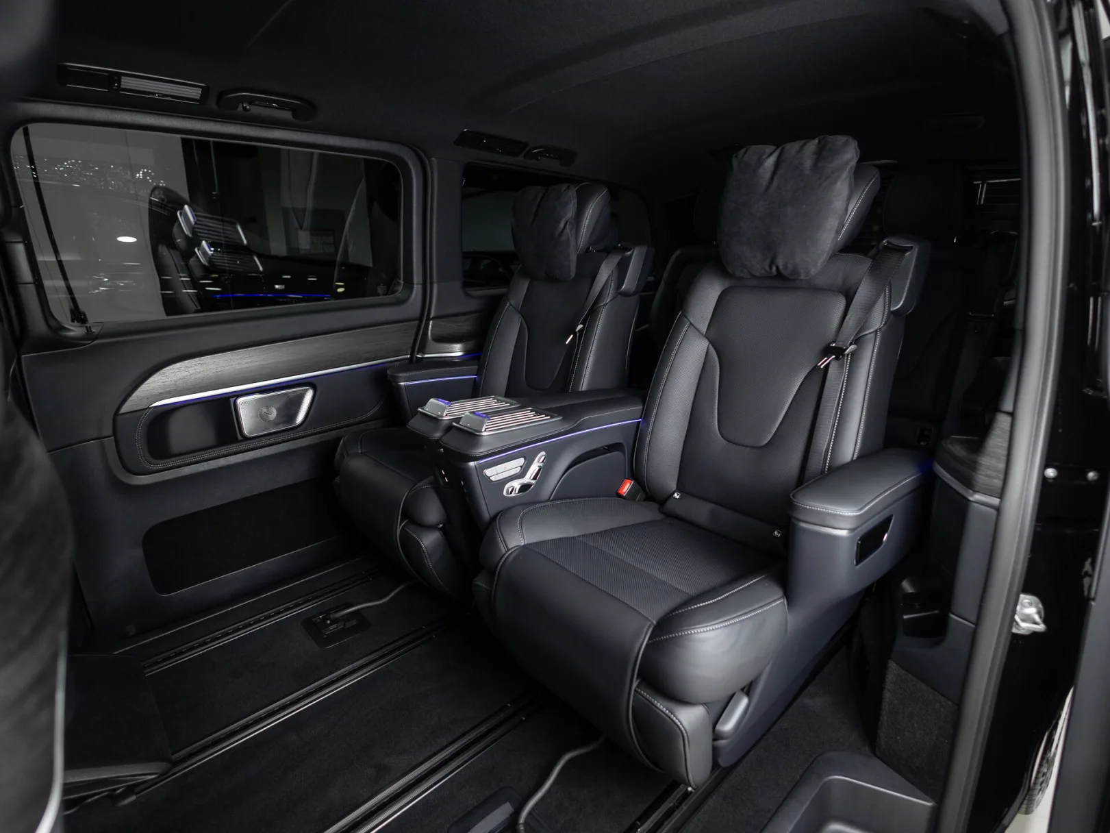 Mercedes-Benz V-Класс Exclusive III (W447) Рестайлинг 2, 2026 — экстерьер, фото 30
