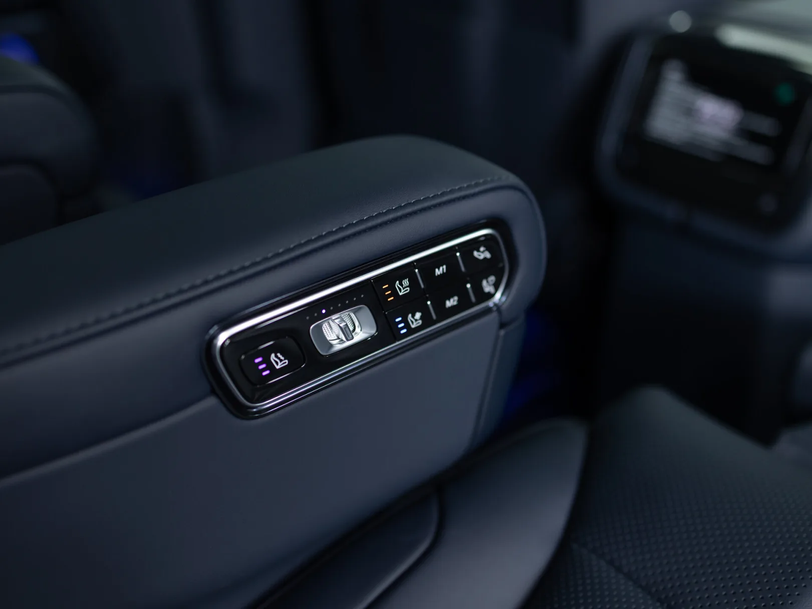 Zeekr 9X Max (6 seats) I, 2025 — экстерьер, фото 32