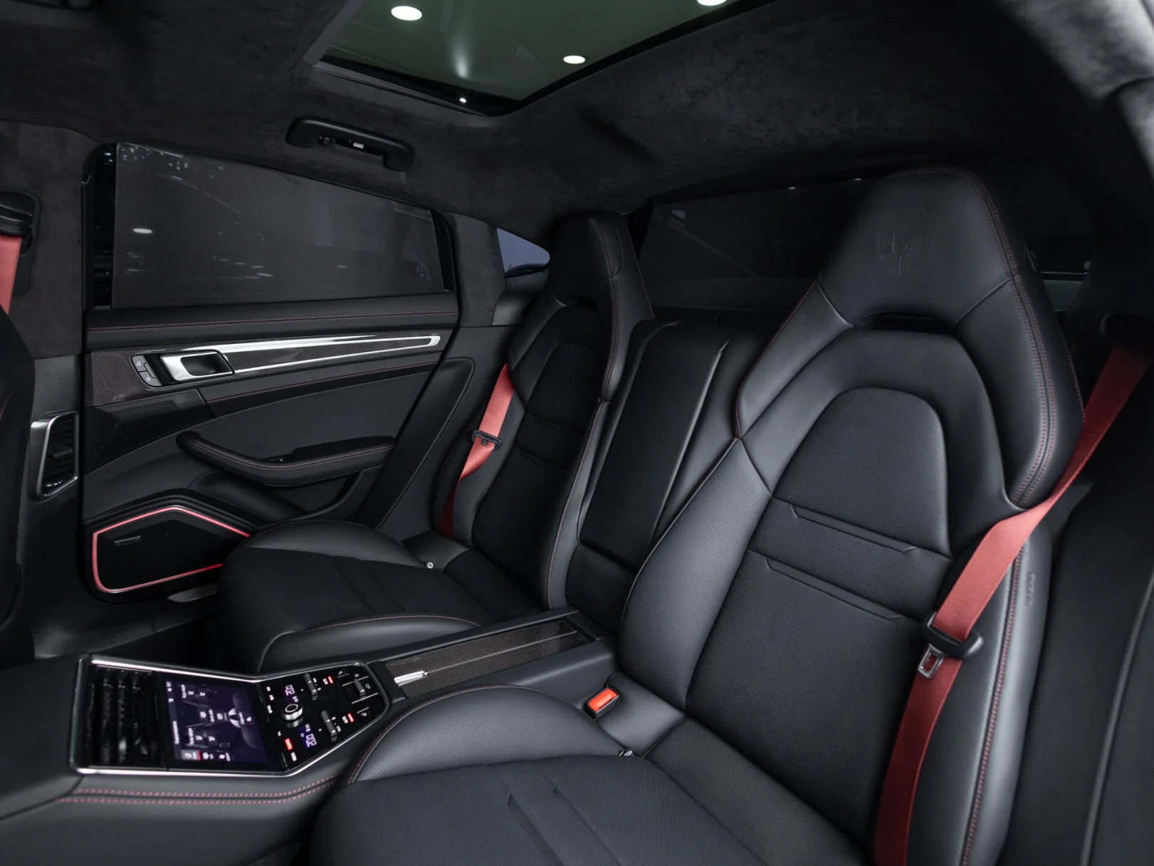 Porsche Panamera GTS II Рестайлинг, 2022 — экстерьер, фото 31