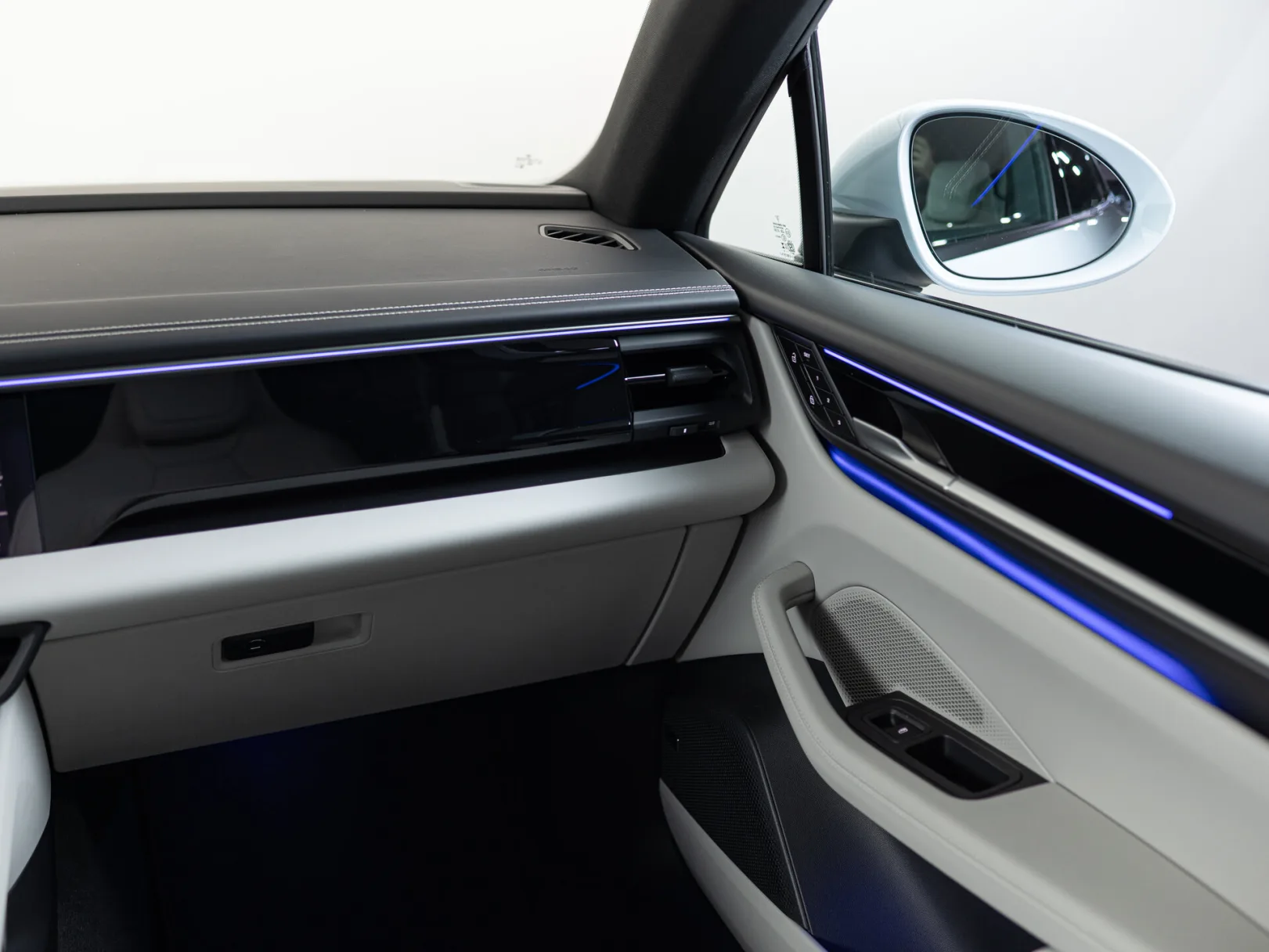 Porsche Macan Electric II, 2025 — экстерьер, фото 22