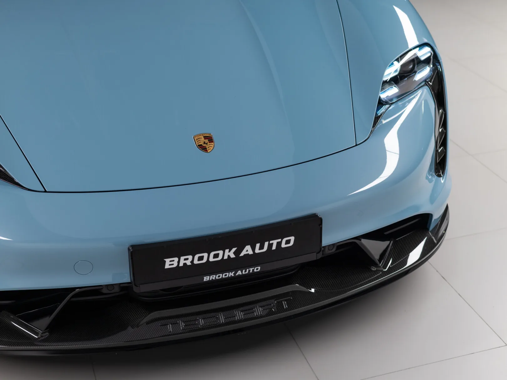 Porsche Taycan Turbo I, 2021 — экстерьер, фото 34