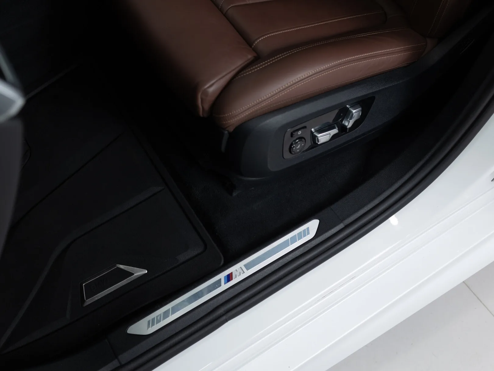 BMW X6 xDrive30d M Sport Pro III (G06), 2020 — экстерьер, фото 13