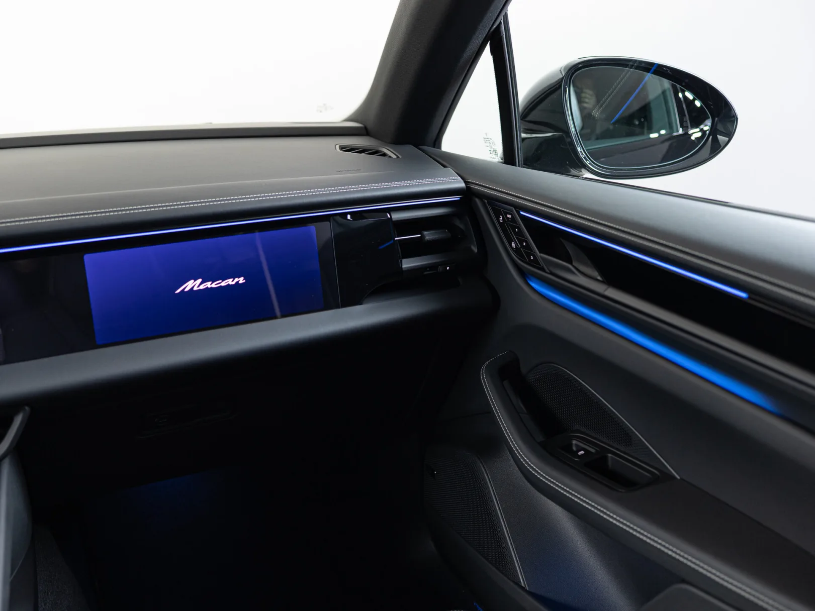 Porsche Macan 4S Electric II, 2025 — экстерьер, фото 17