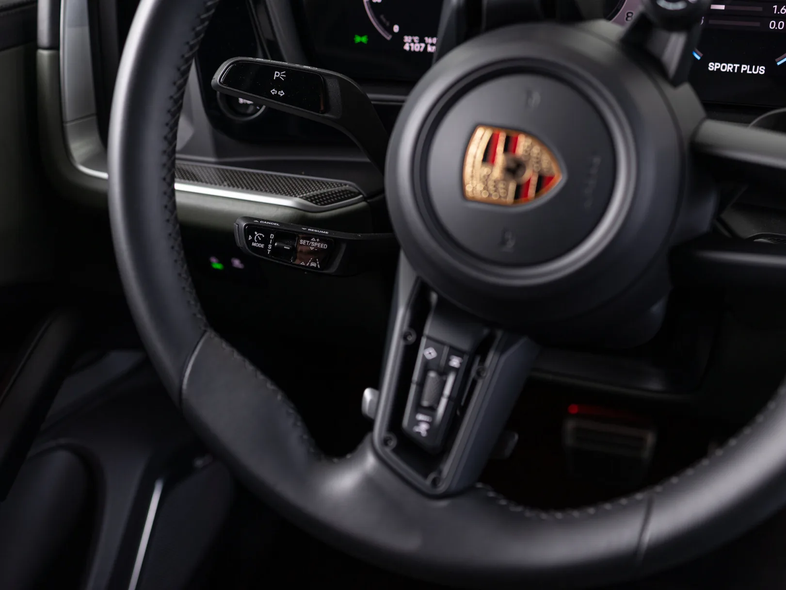 Porsche Cayenne Turbo E-Hybrid Coupé III Рестайлинг, 2024 — экстерьер, фото 15