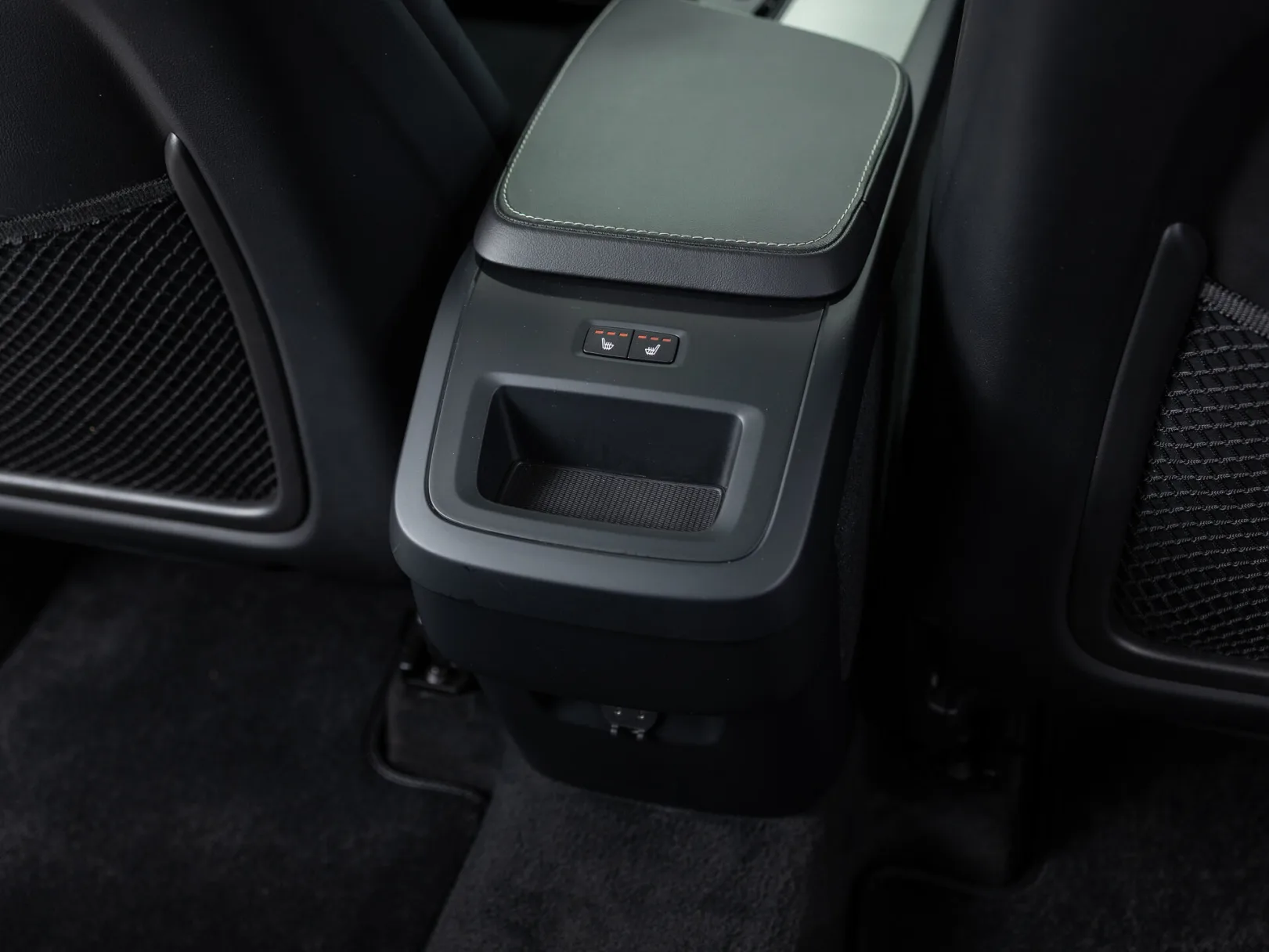 Volvo XC90 R-Design (MY21) II Рестайлинг 1, 2021 — экстерьер, фото 27