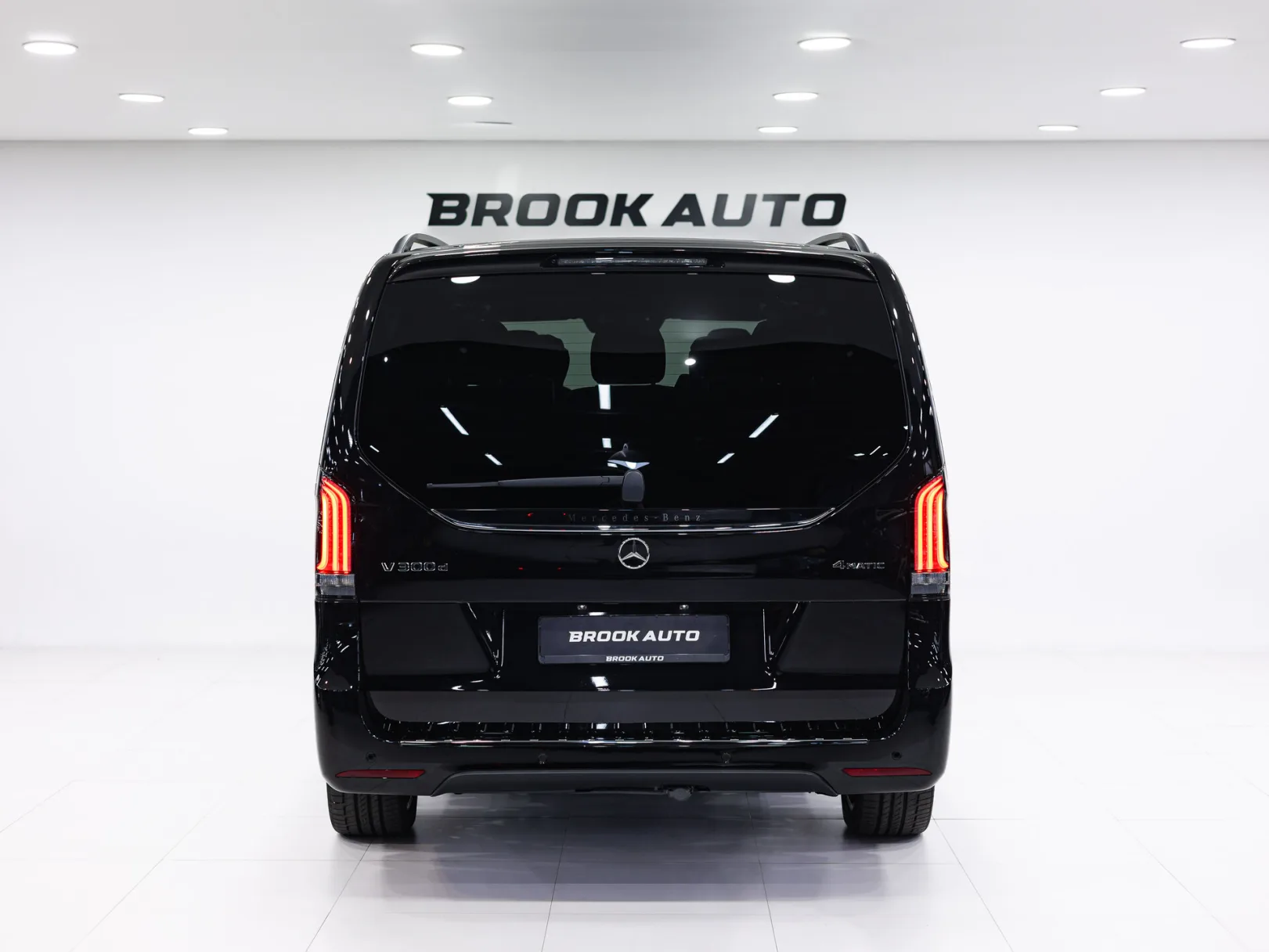Mercedes-Benz V-Класс Exclusive AMG Line III (W447) Рестайлинг 2, 2025 — экстерьер, фото 5