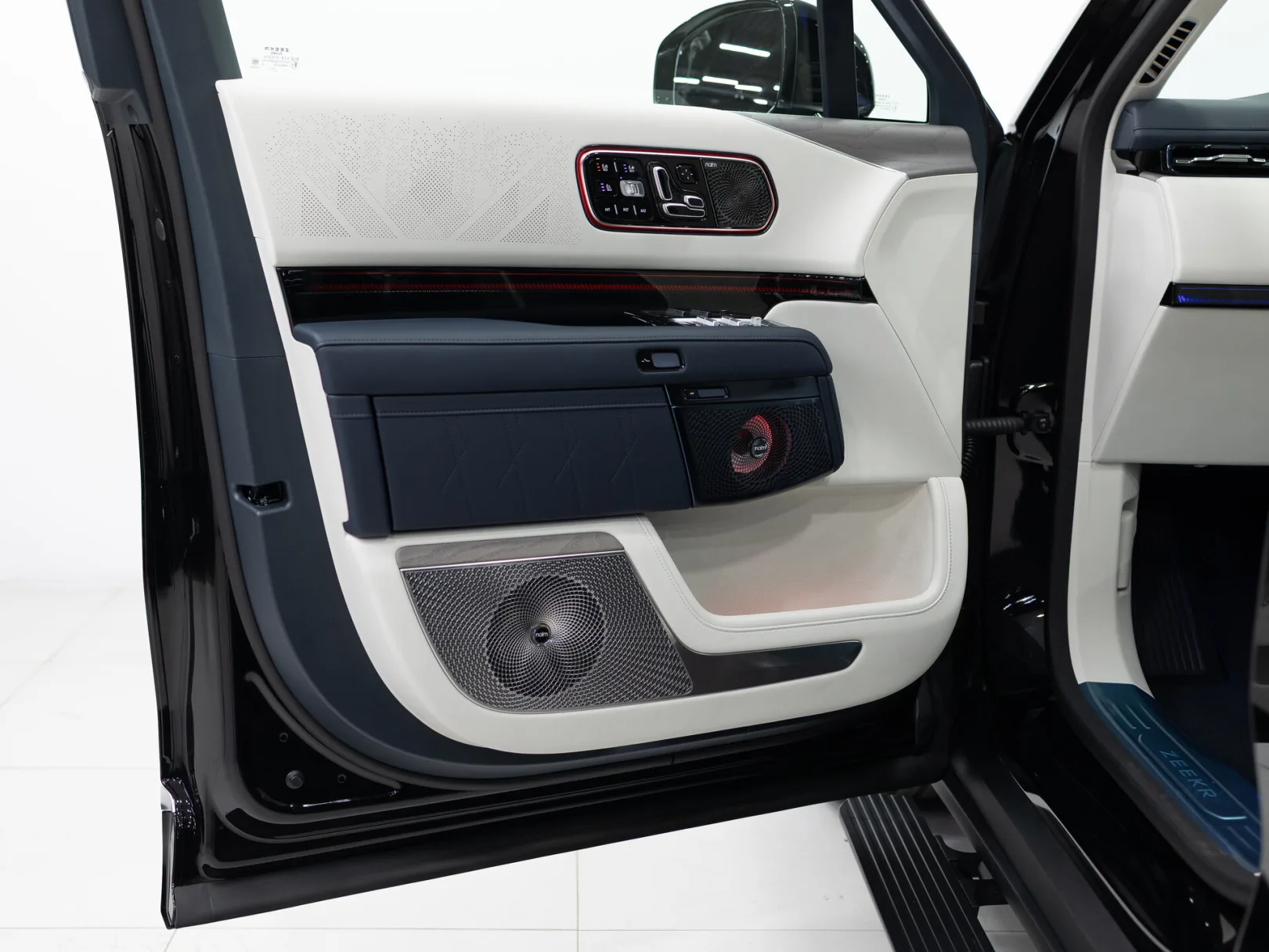 Zeekr 9X Ultra (6 seats) I, 2025 — экстерьер, фото 8
