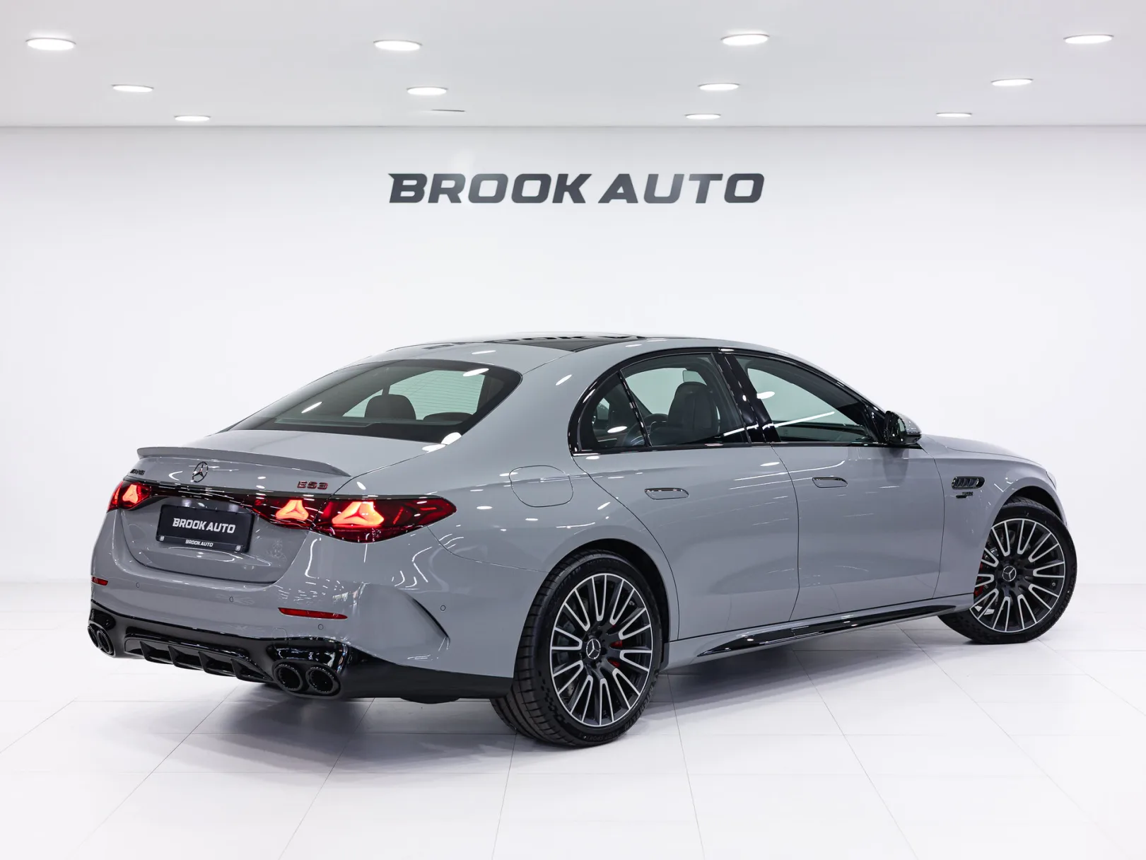 Mercedes-Benz E-Класс AMG E 53 4MATIC+ VI (W214), 2025 — экстерьер, фото 4