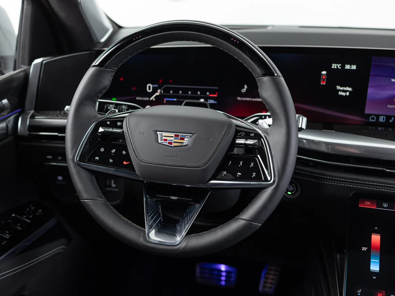 Cadillac Escalade-V V-series I Рестайлинг, 2025 — экстерьер, фото 16