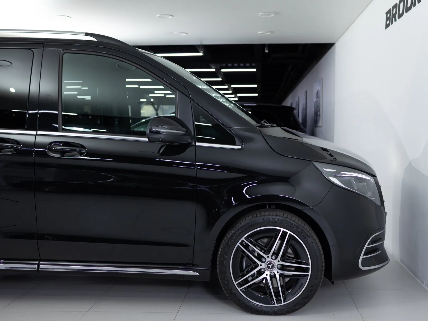 Mercedes-Benz V-Класс Avantgarde III (W447) Рестайлинг 2, 2024 — экстерьер, фото 34