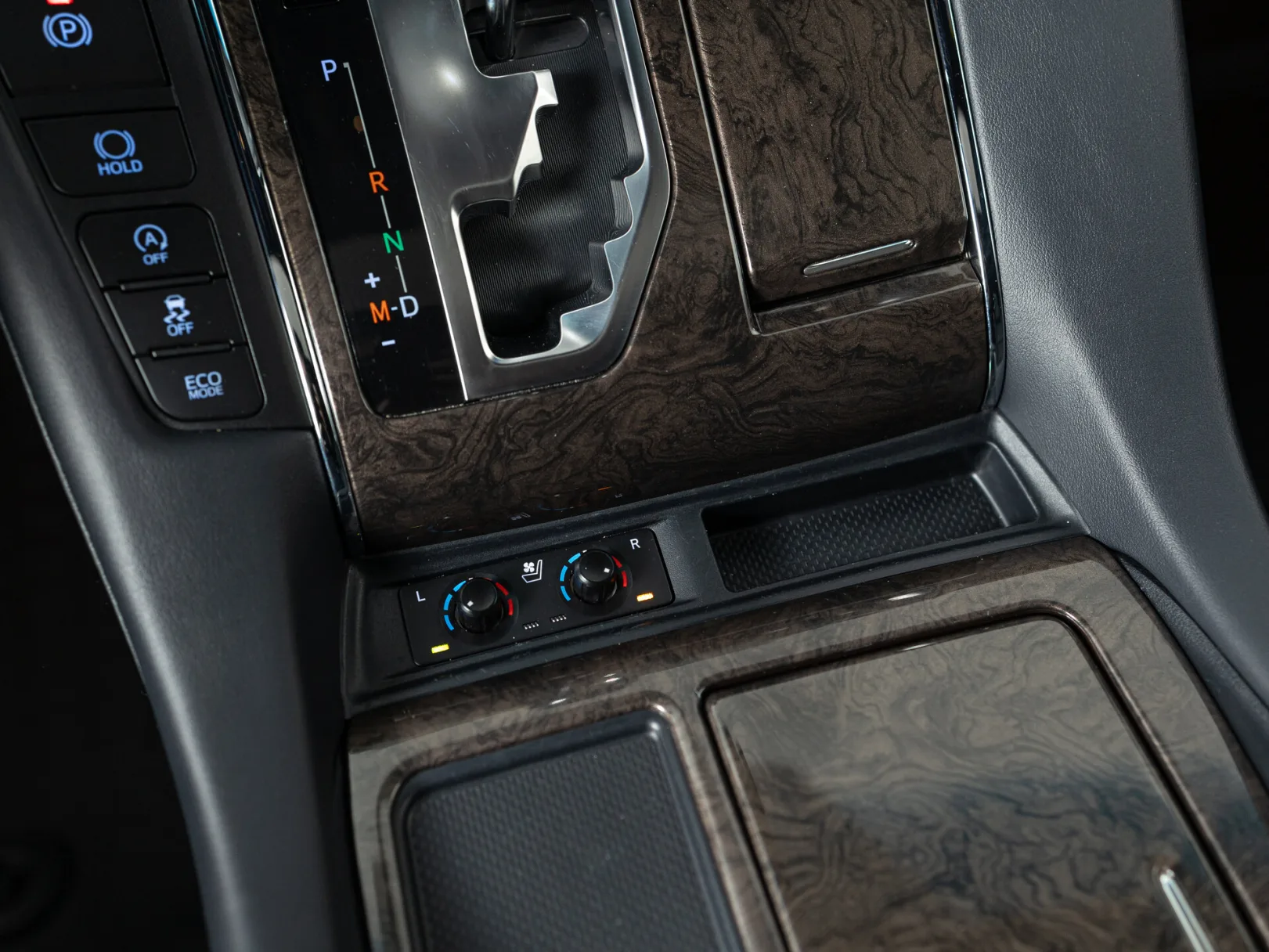 Toyota Alphard Executive Lounge III Рестайлинг, 2021 — экстерьер, фото 20