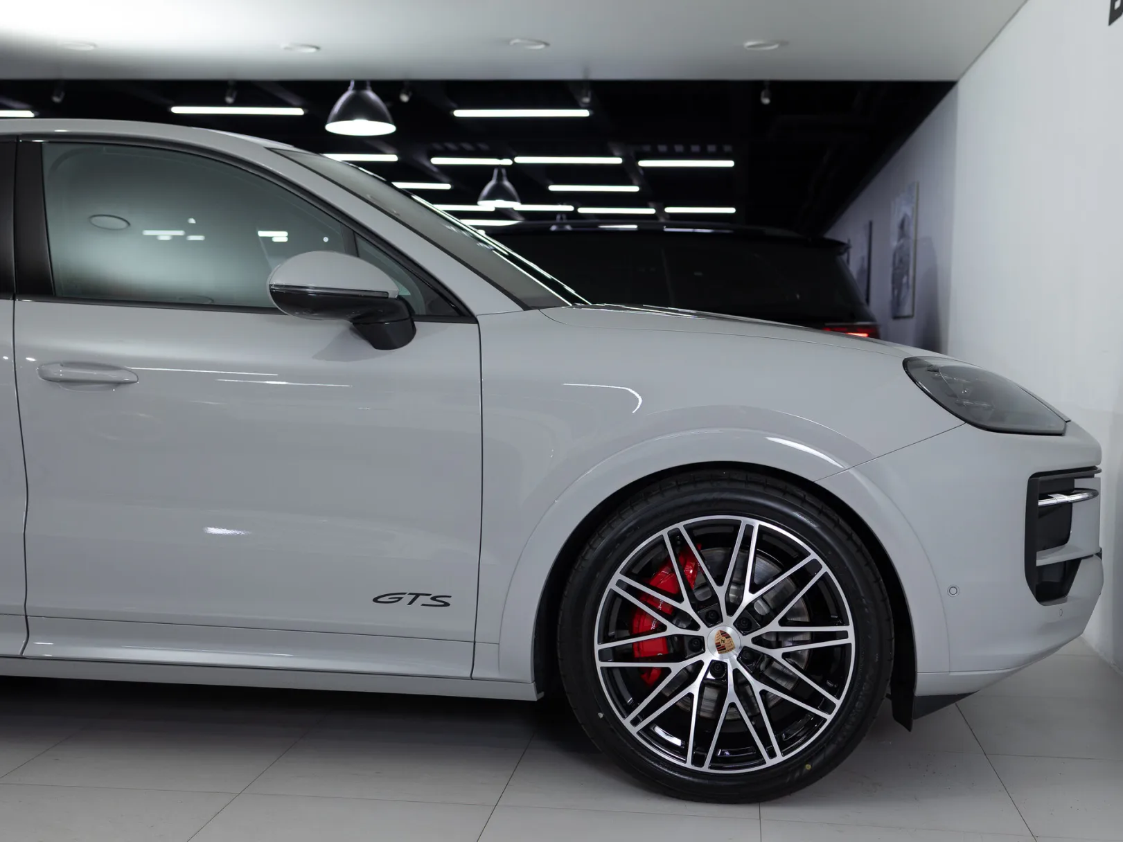 Porsche Cayenne GTS Coupé III Рестайлинг, 2025 — экстерьер, фото 37