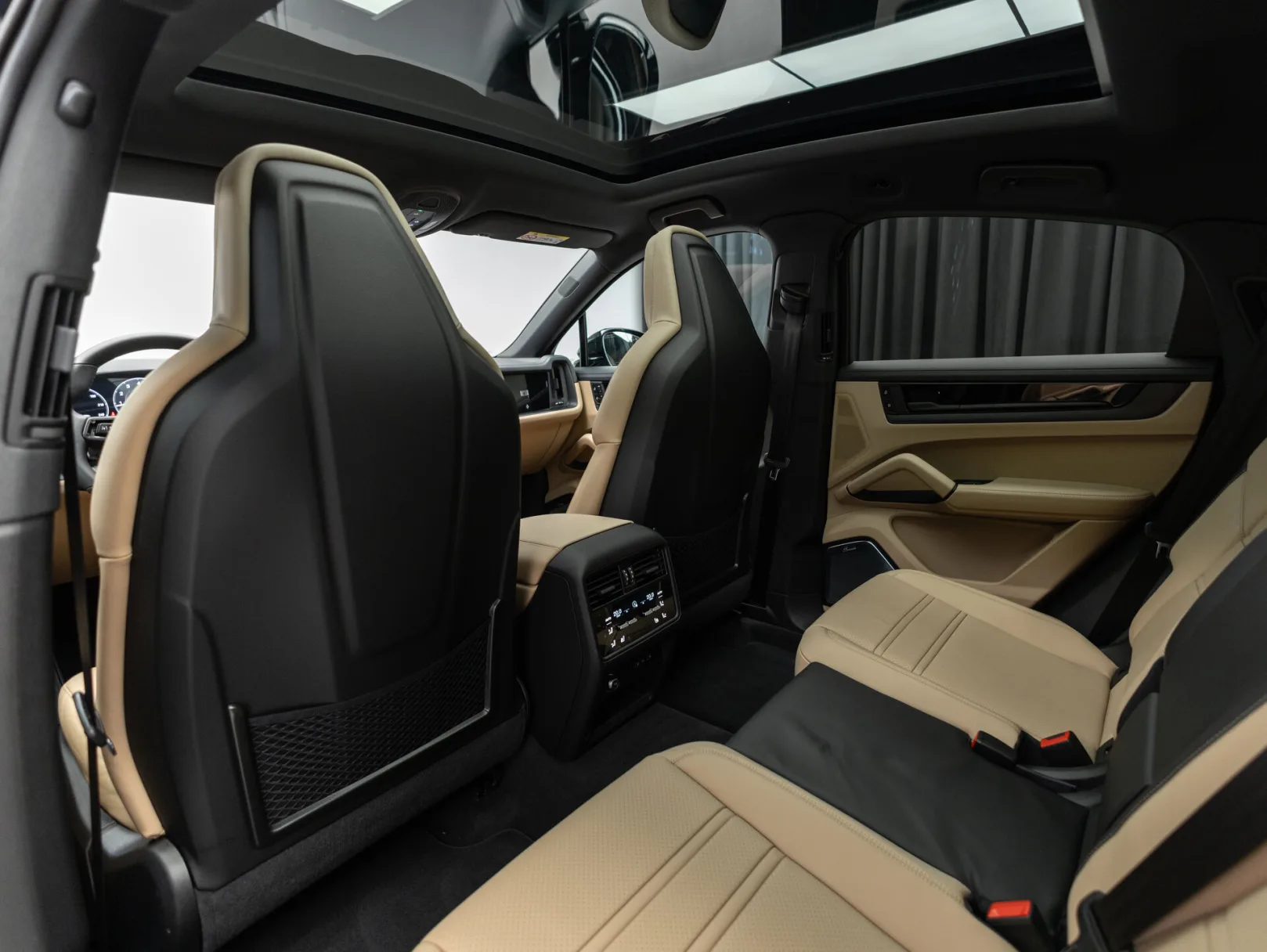 Porsche Cayenne Coupé III Рестайлинг, 2026 — экстерьер, фото 30