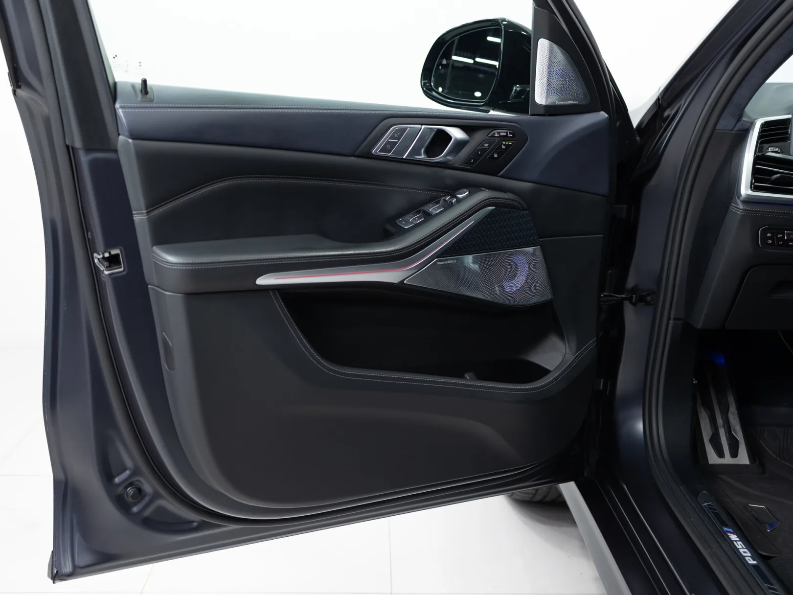 BMW X7 M50d I (G07), 2020 — экстерьер, фото 8