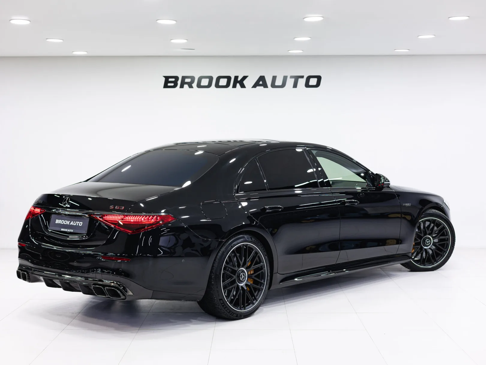 Mercedes-Benz S-Класс AMG S 63 IV (W223), 2024 — экстерьер, фото 6