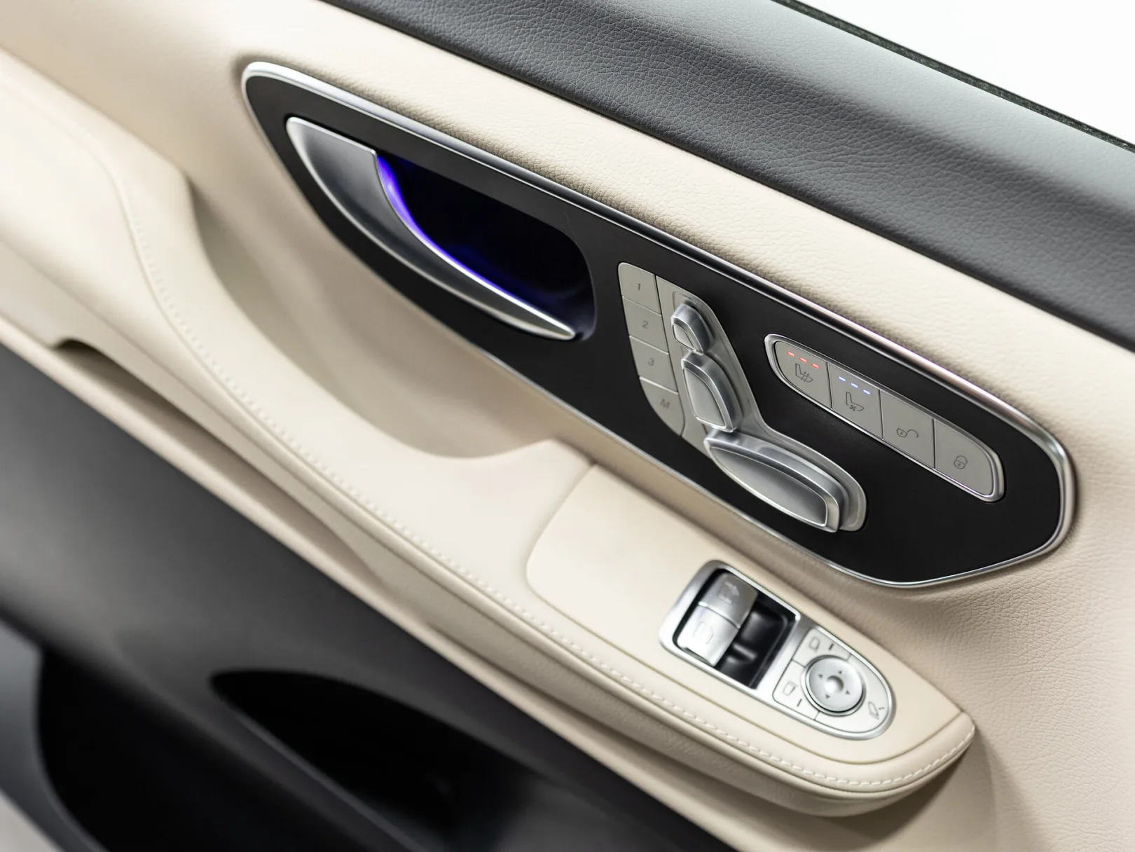 Mercedes-Benz V-Класс Exclusive III (W447) Рестайлинг 2, 2026 — экстерьер, фото 10