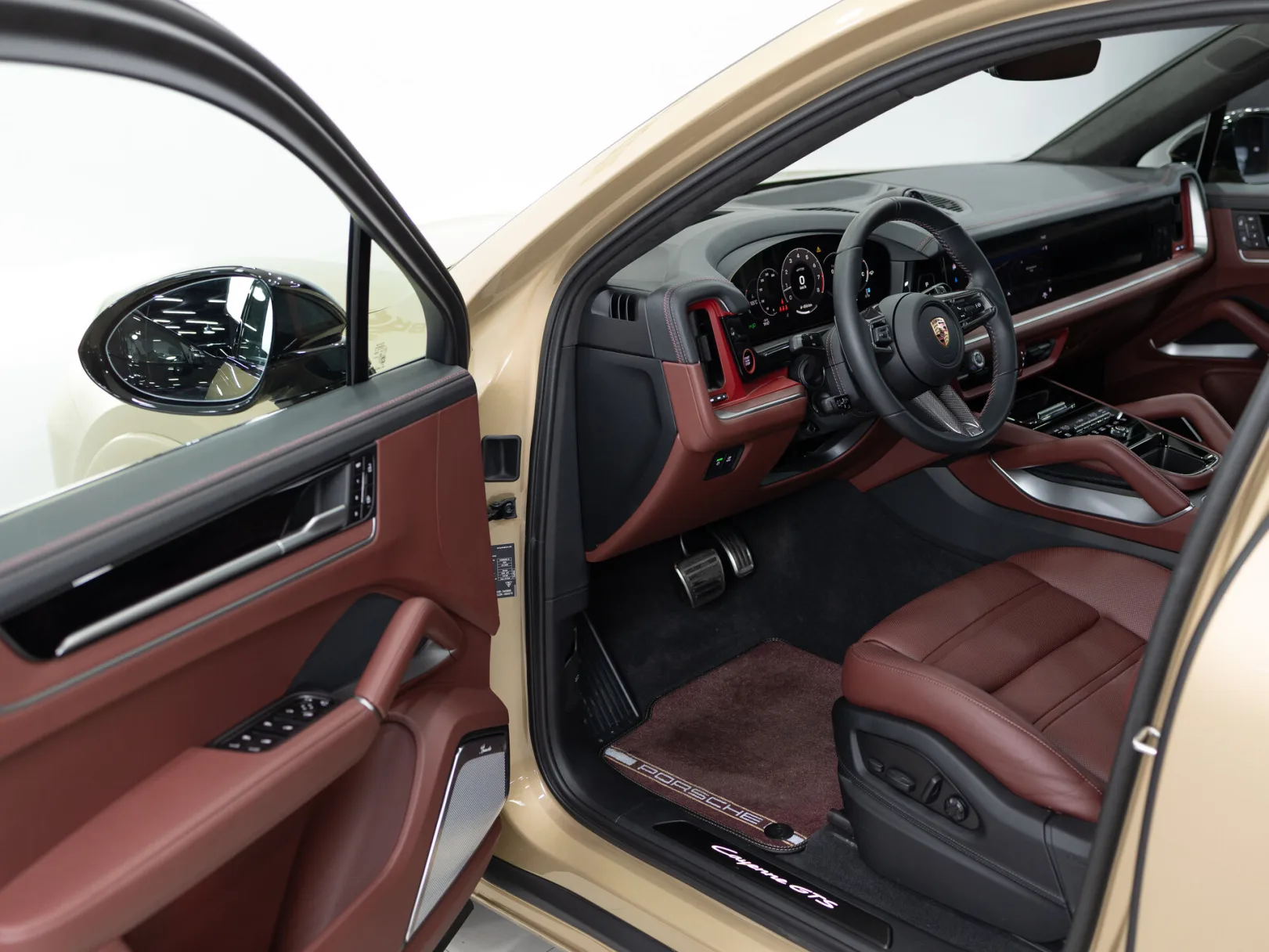 Porsche Cayenne GTS Coupé III Рестайлинг, 2025 — экстерьер, фото 7