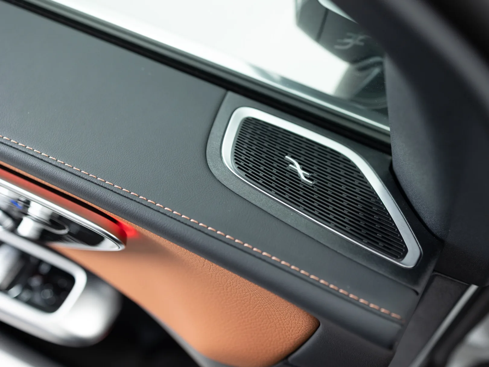 Mercedes-Benz GLC 300 4MATIC II (X254), 2025 — экстерьер, фото 14