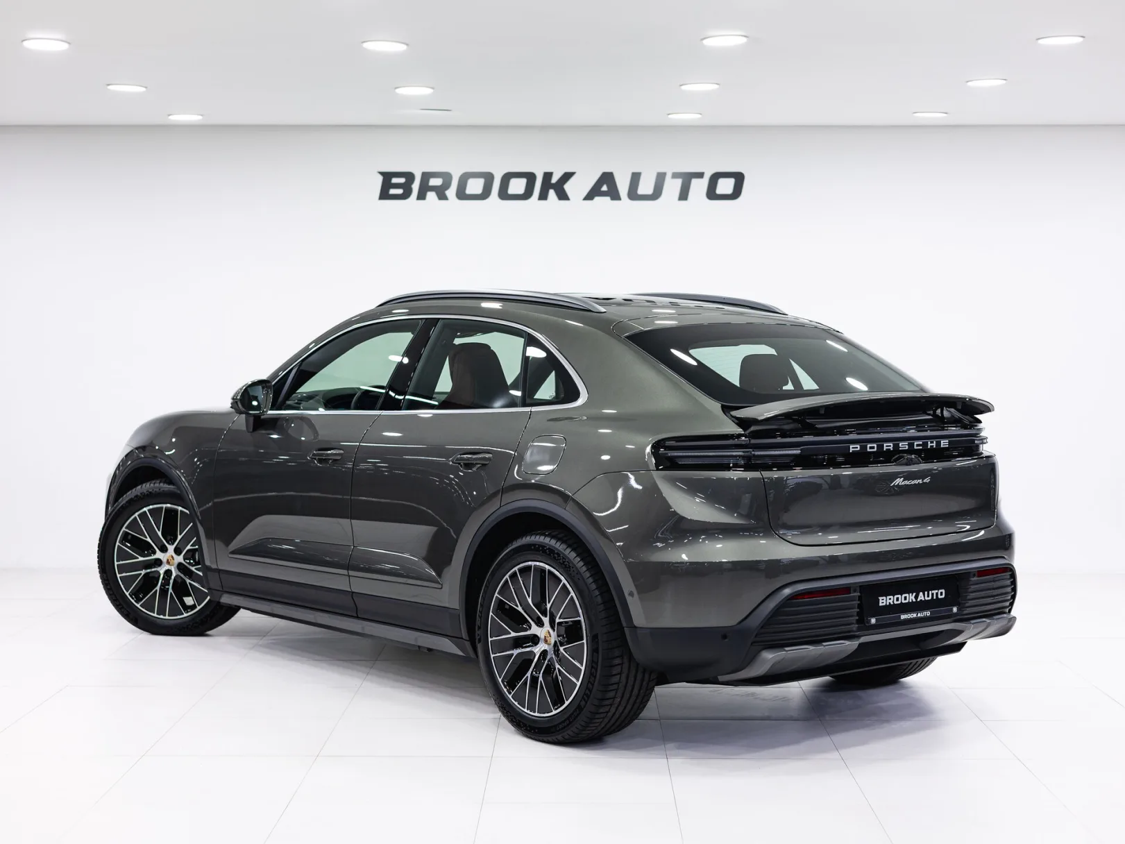 Porsche Macan 4 Electric II, 2025 — экстерьер, фото 6
