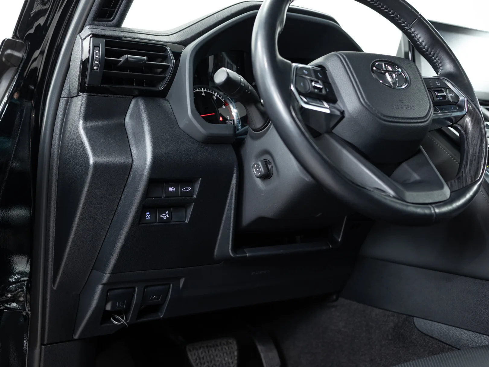 Toyota Land Cruiser 70th Anniversary 300 Series, 2021 — экстерьер, фото 14