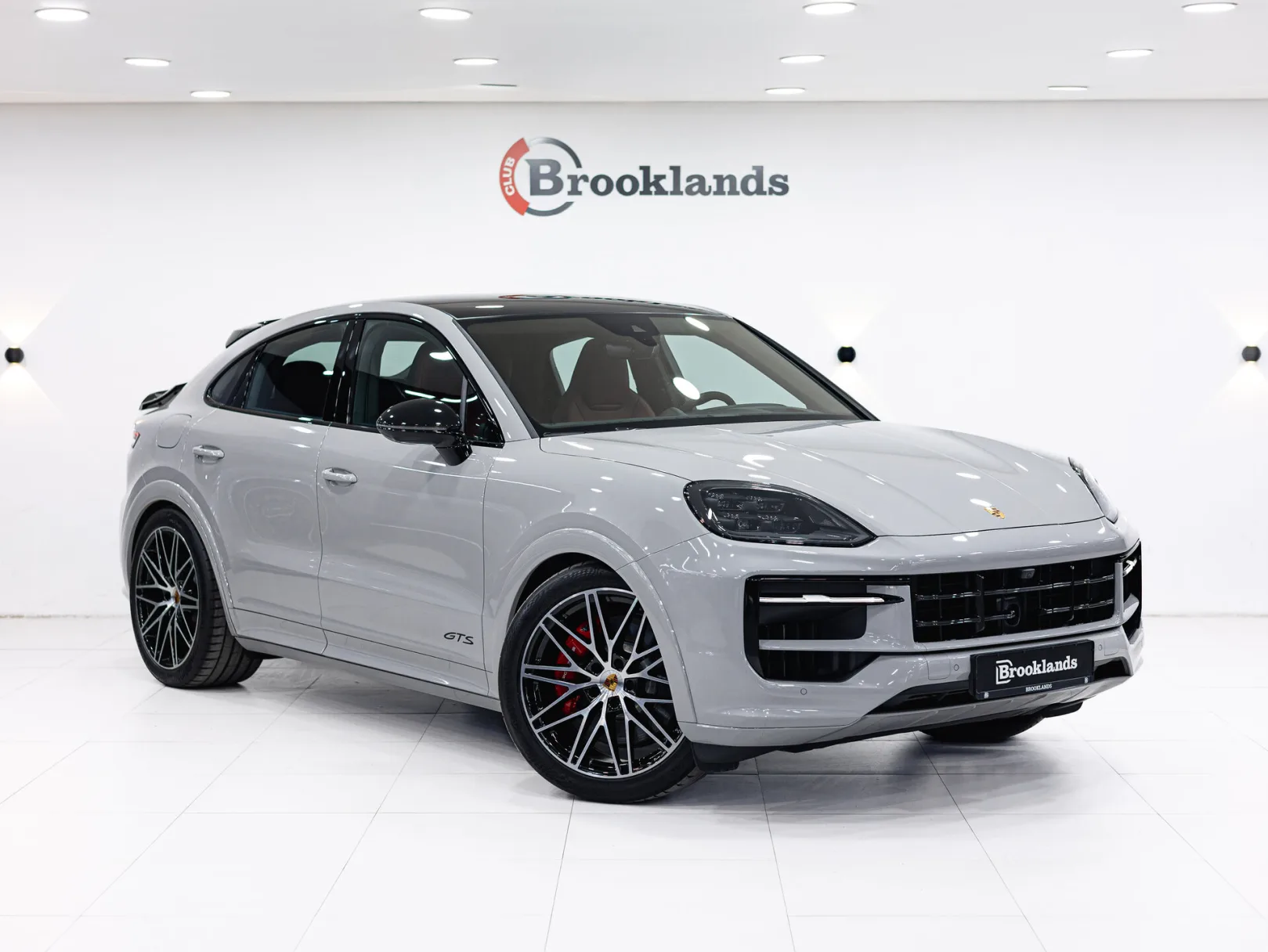 Porsche Cayenne GTS Coupé III Рестайлинг, 2024 — экстерьер, фото 3