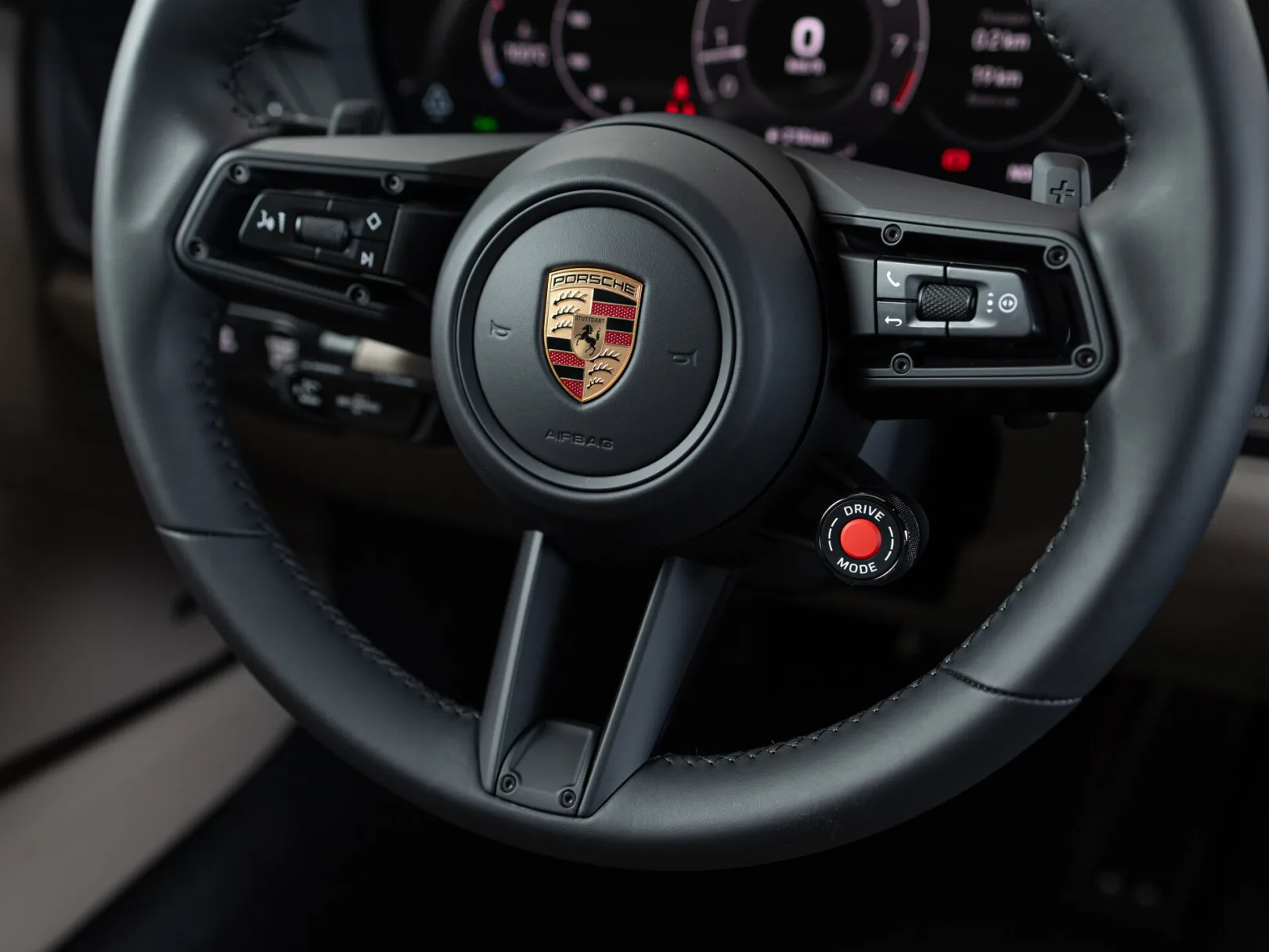 Porsche 911 Carrera VIII (992) Рестайлинг, 2025 — экстерьер, фото 14