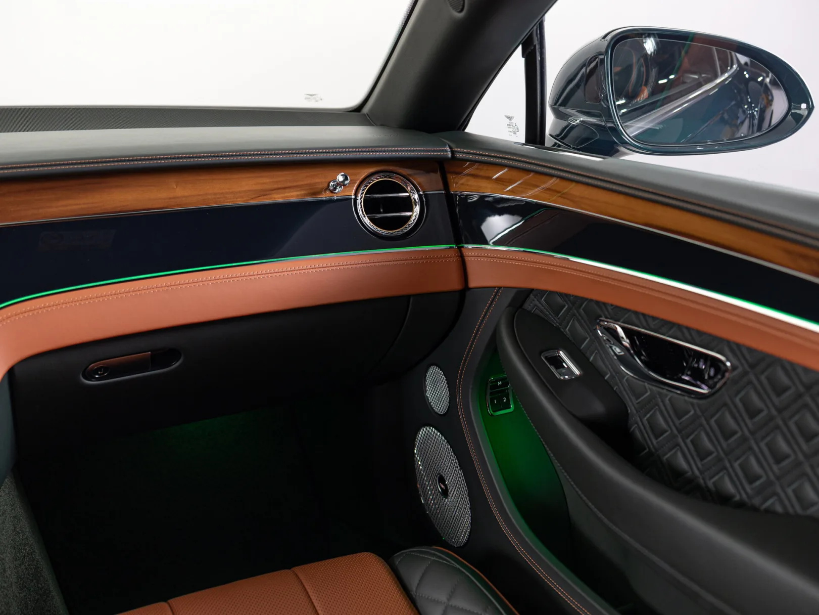 Bentley Continental GT III, 2021 — экстерьер, фото 24