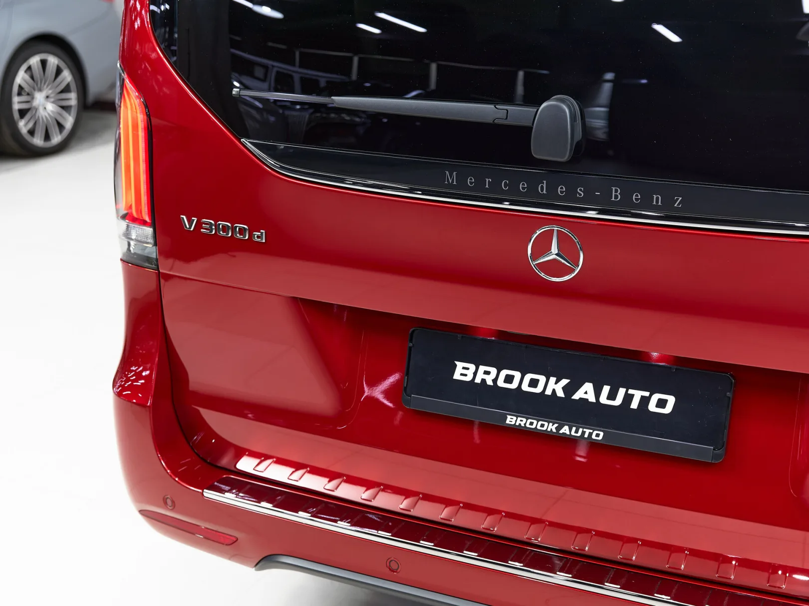 Mercedes-Benz V-Класс Exclusive AMG Line III (W447) Рестайлинг 2, 2024 — экстерьер, фото 34